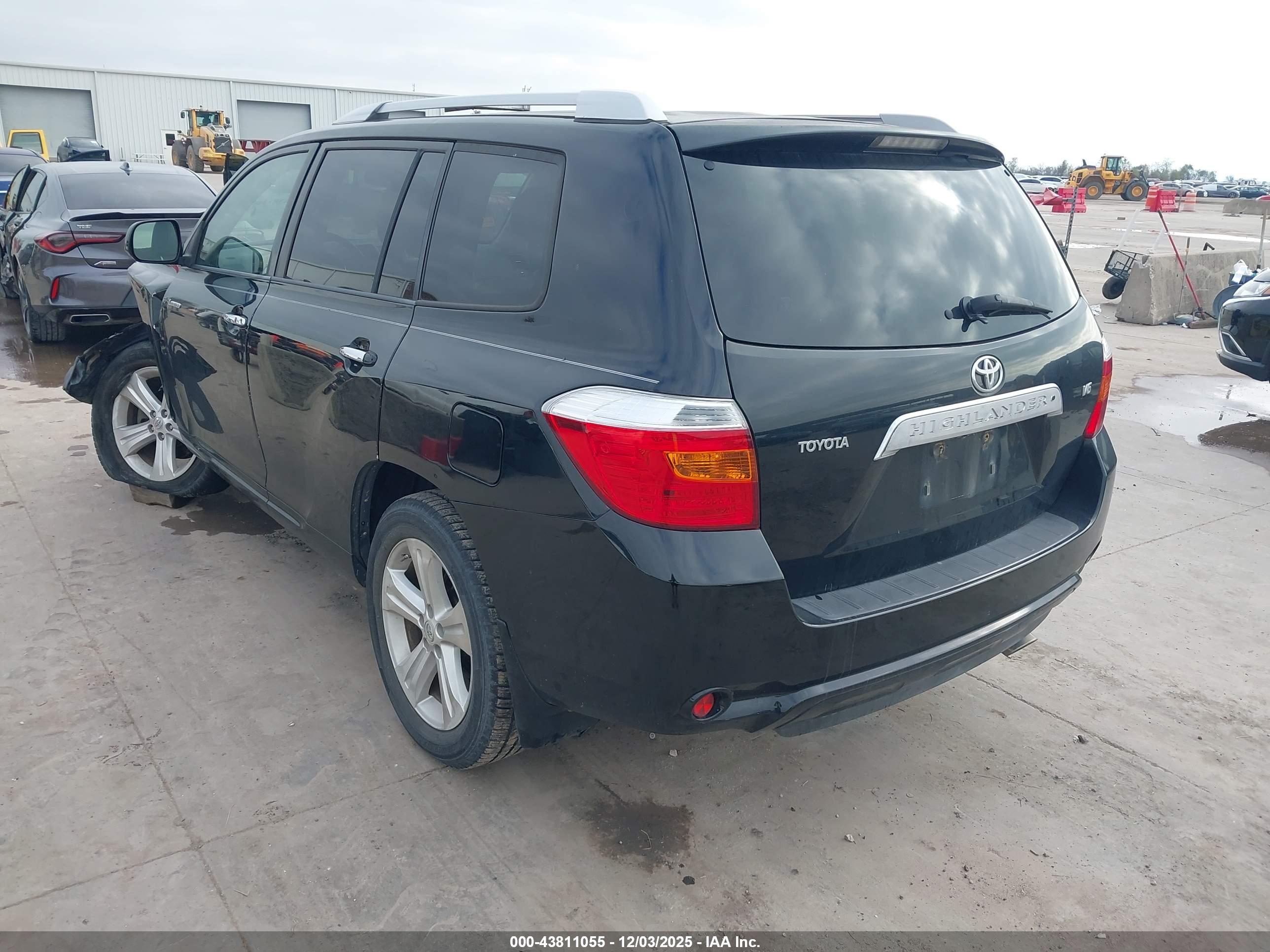 TOYOTA HIGHLANDER image 3