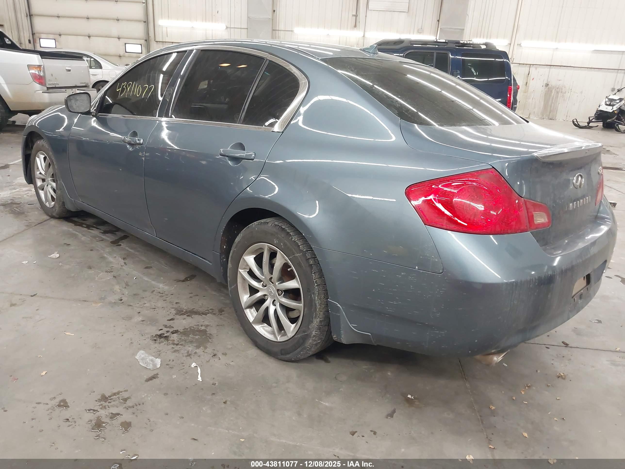 INFINITI G37X image 3
