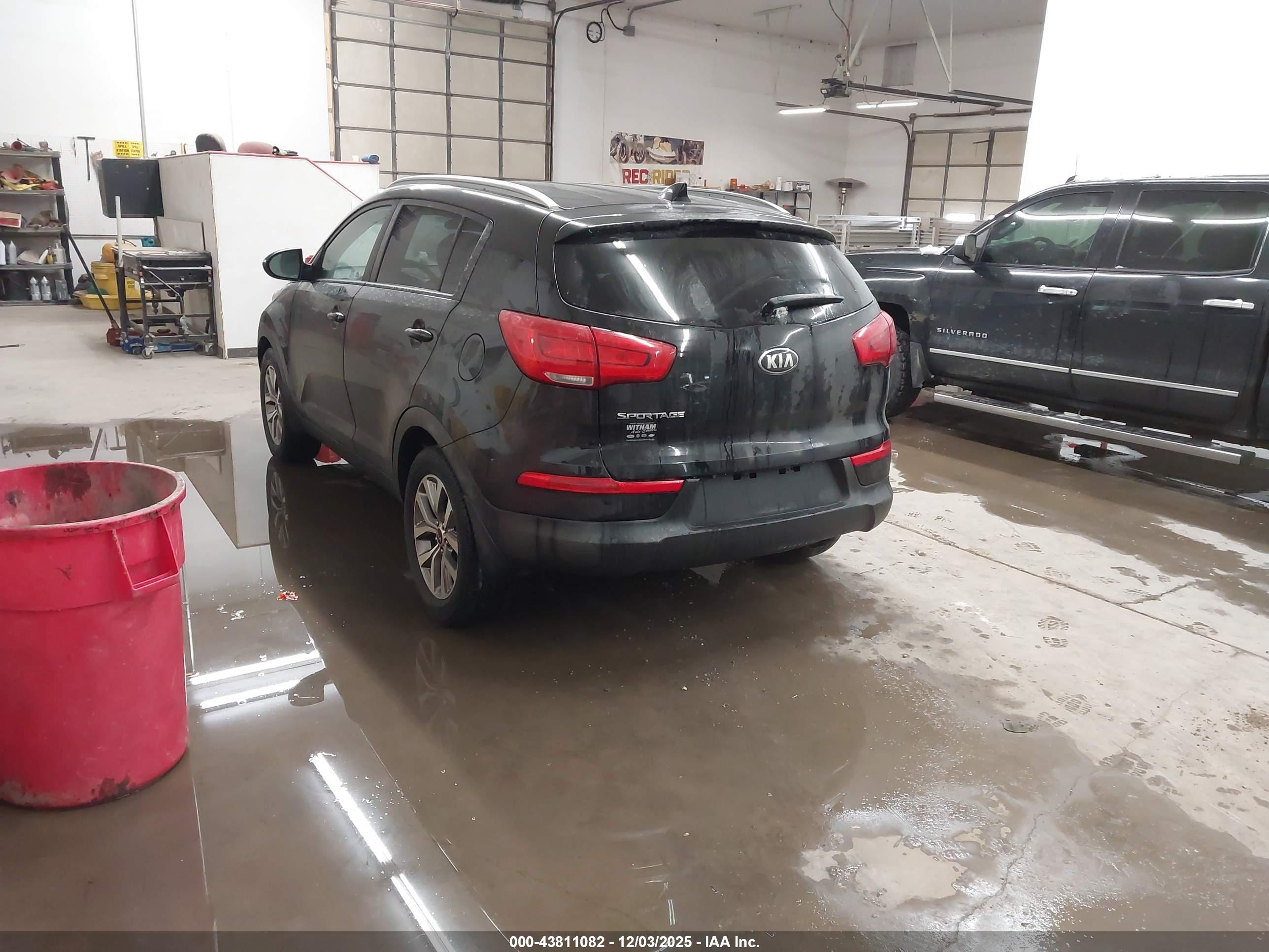 KIA SPORTAGE image 3