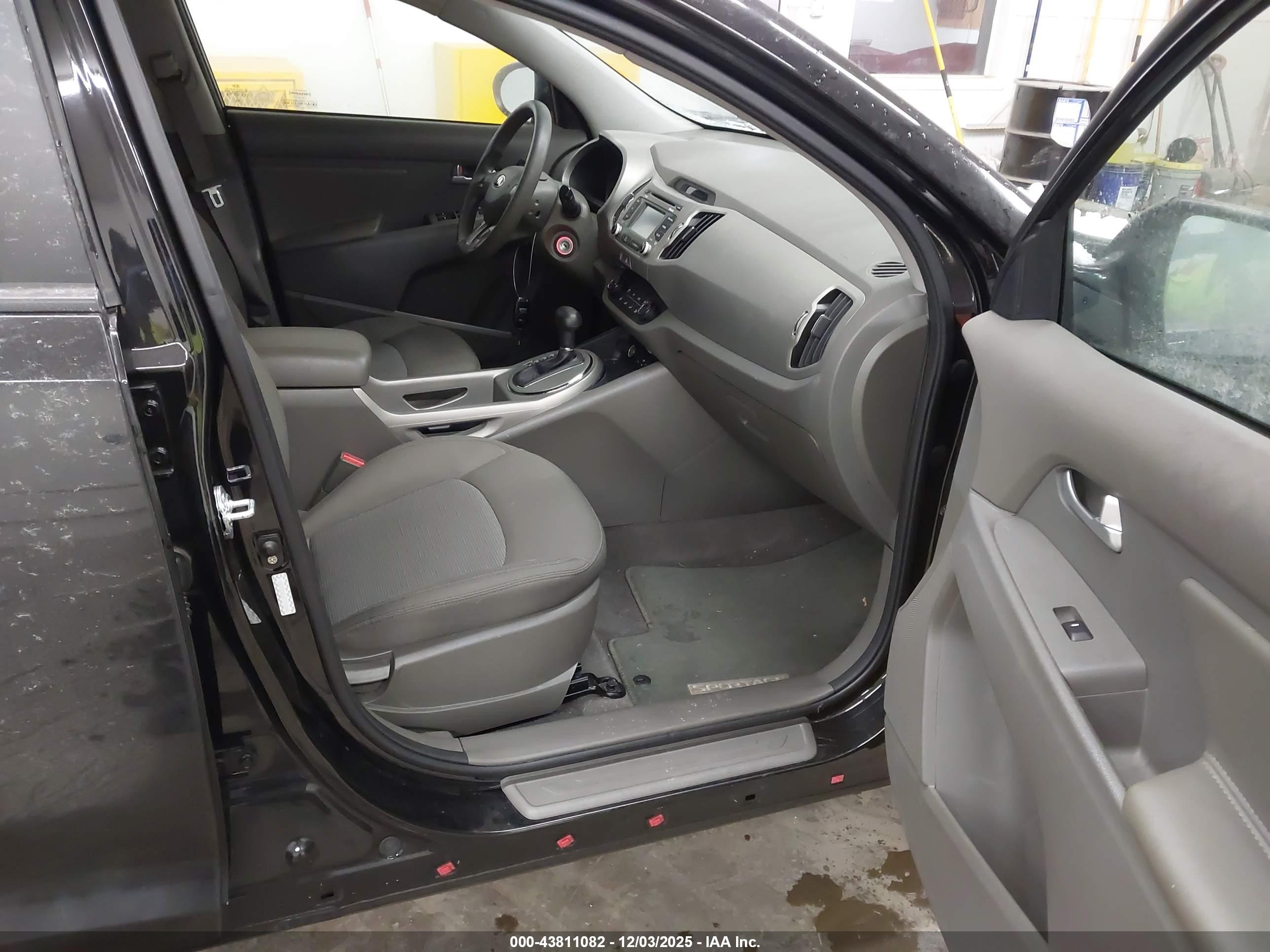 KIA SPORTAGE image 5