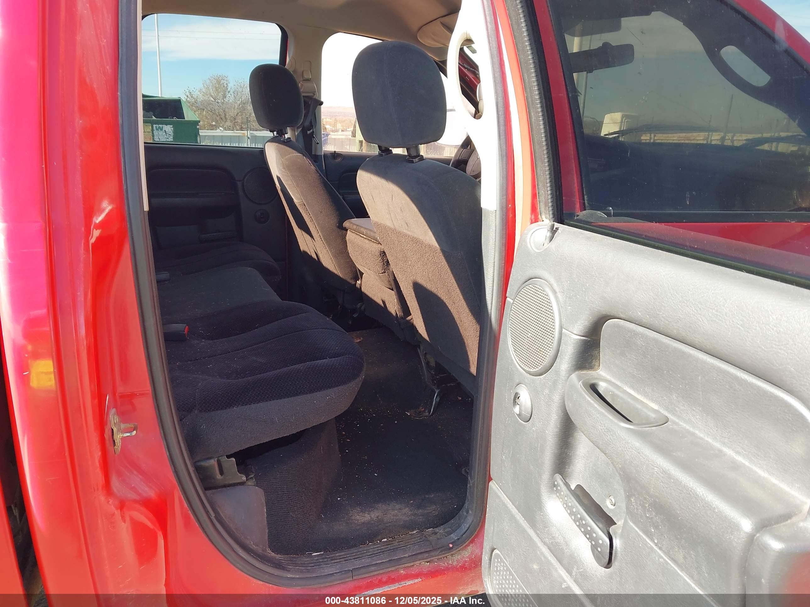 DODGE RAM image 8