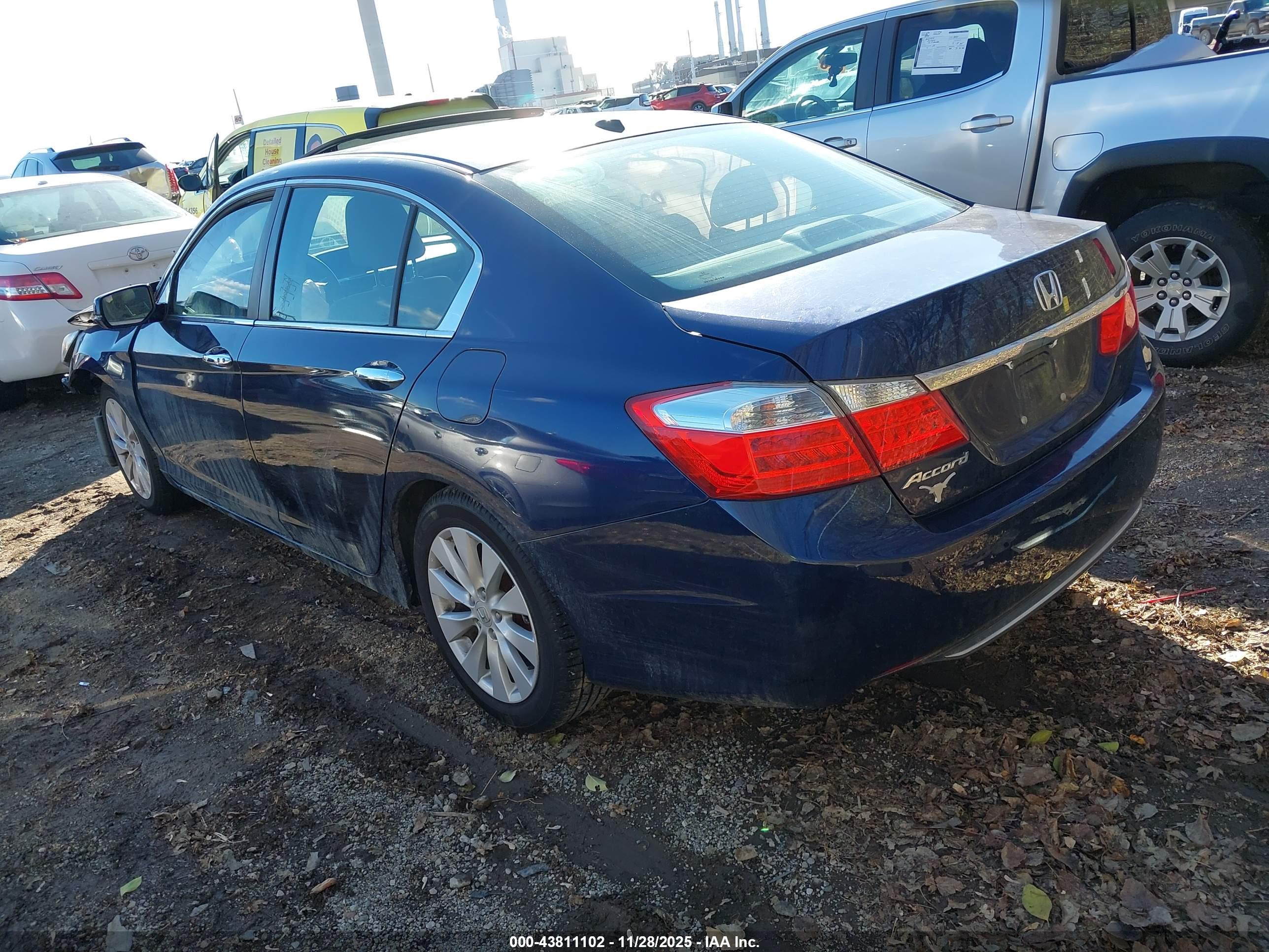 HONDA ACCORD image 3
