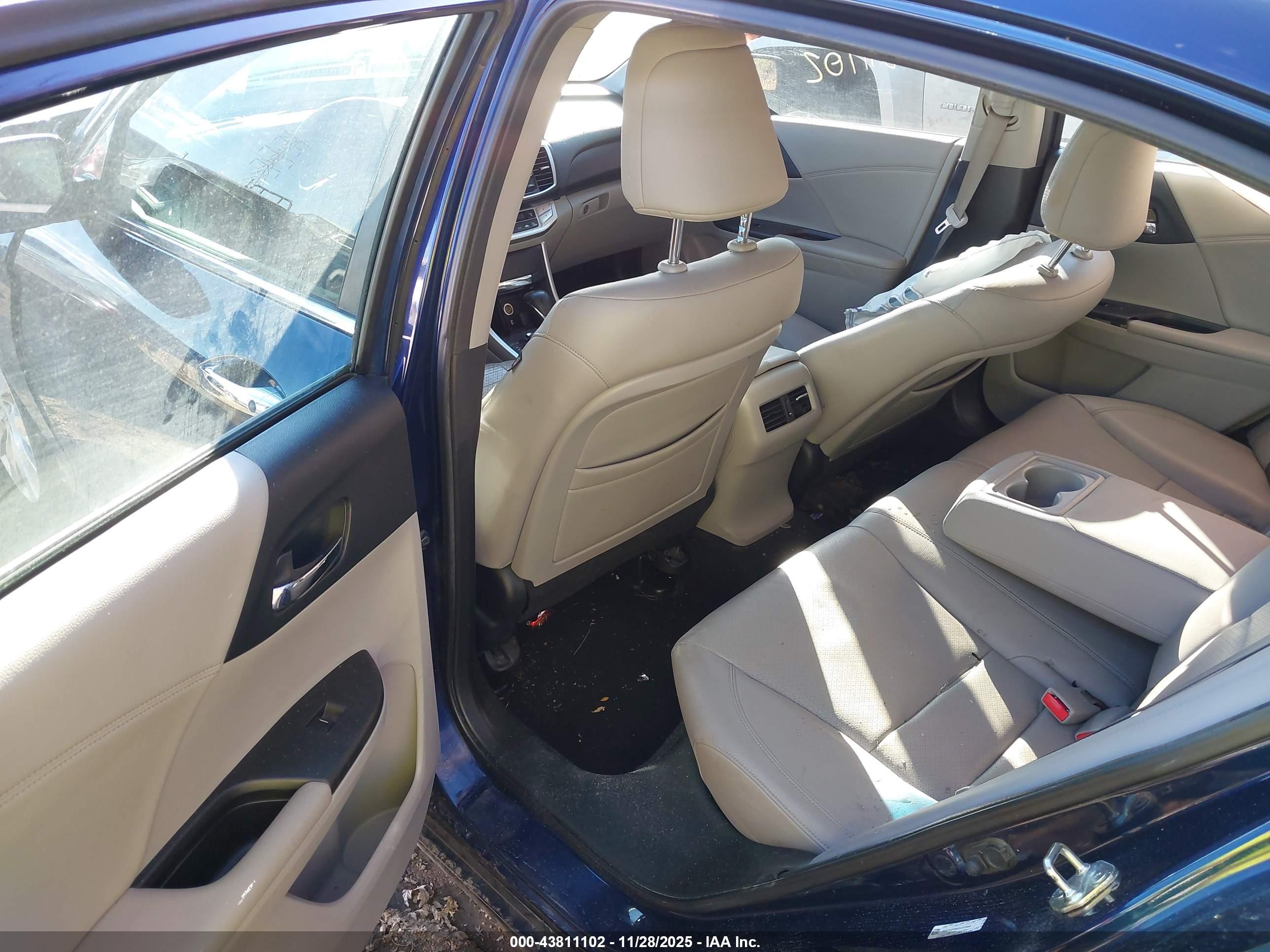 HONDA ACCORD image 8