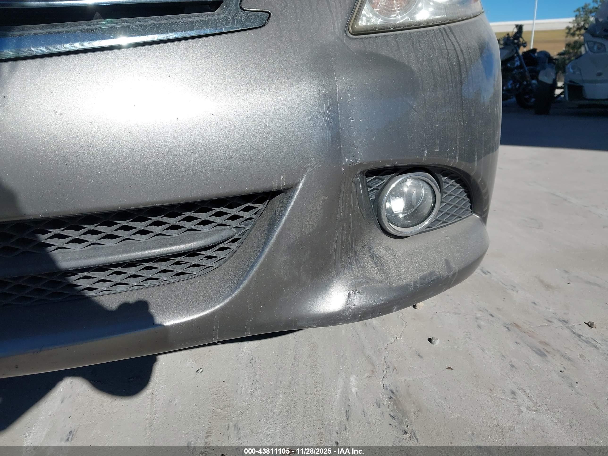 INFINITI G37 image 6