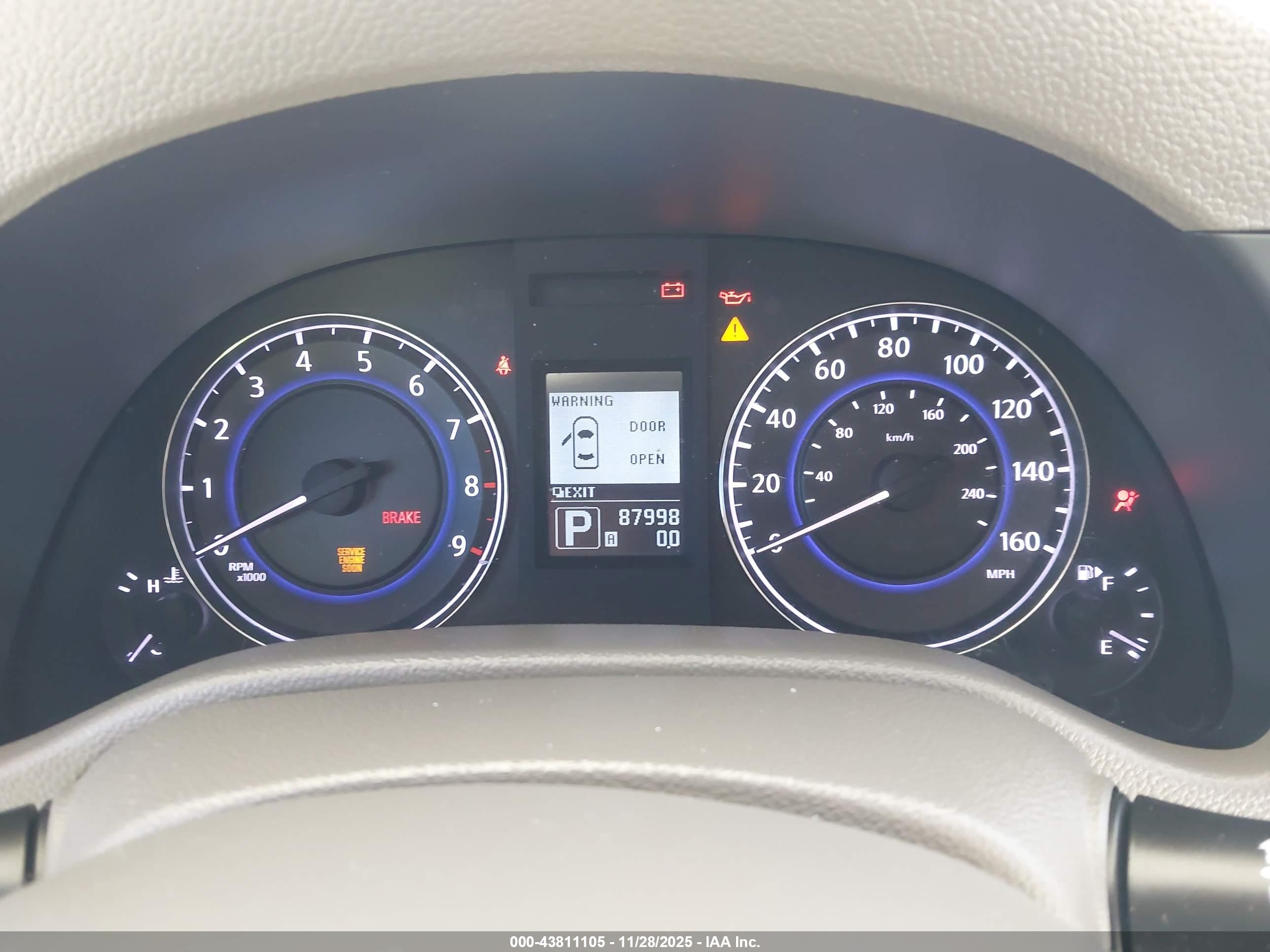 INFINITI G37 image 7
