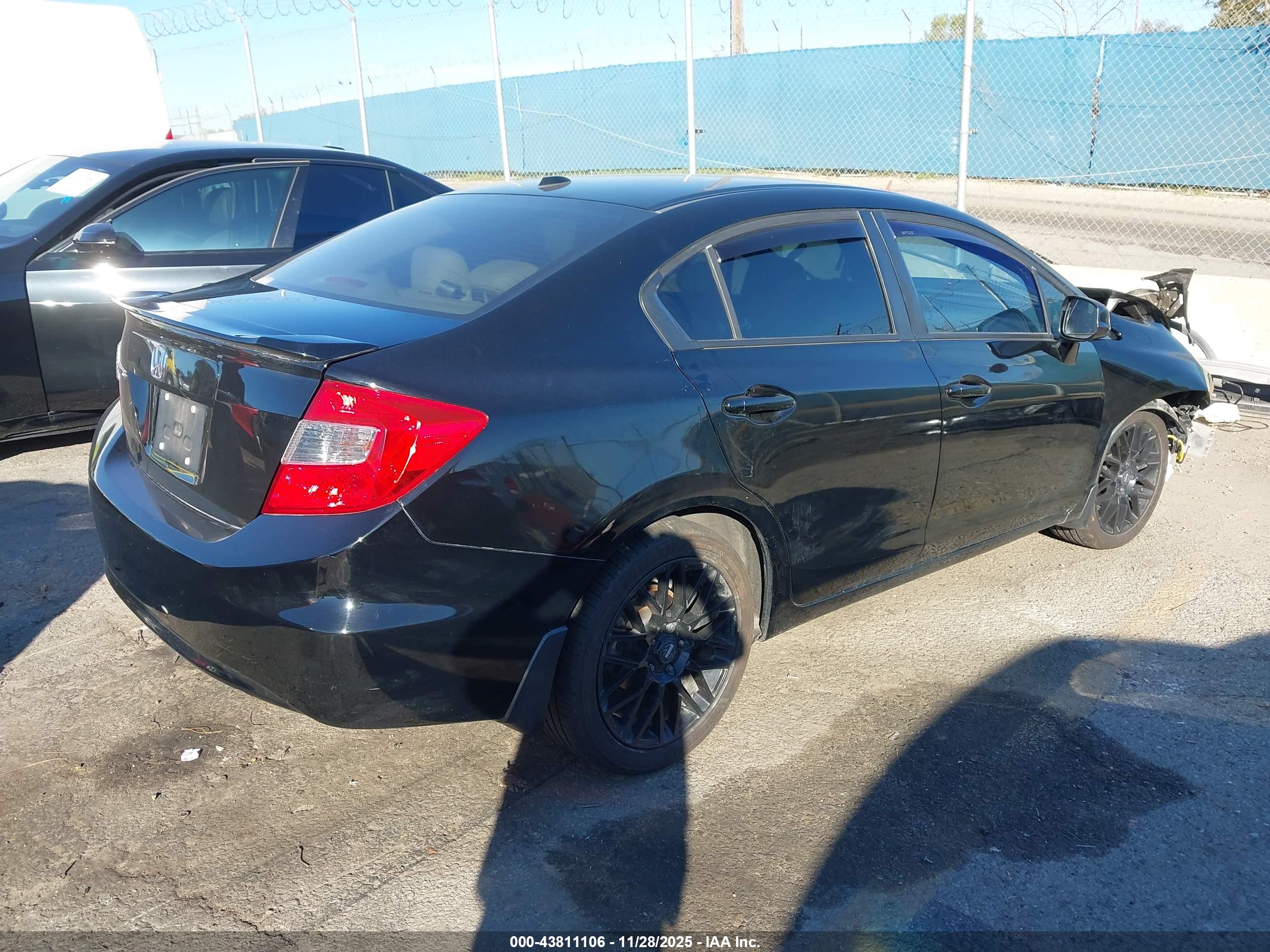 HONDA CIVIC image 4