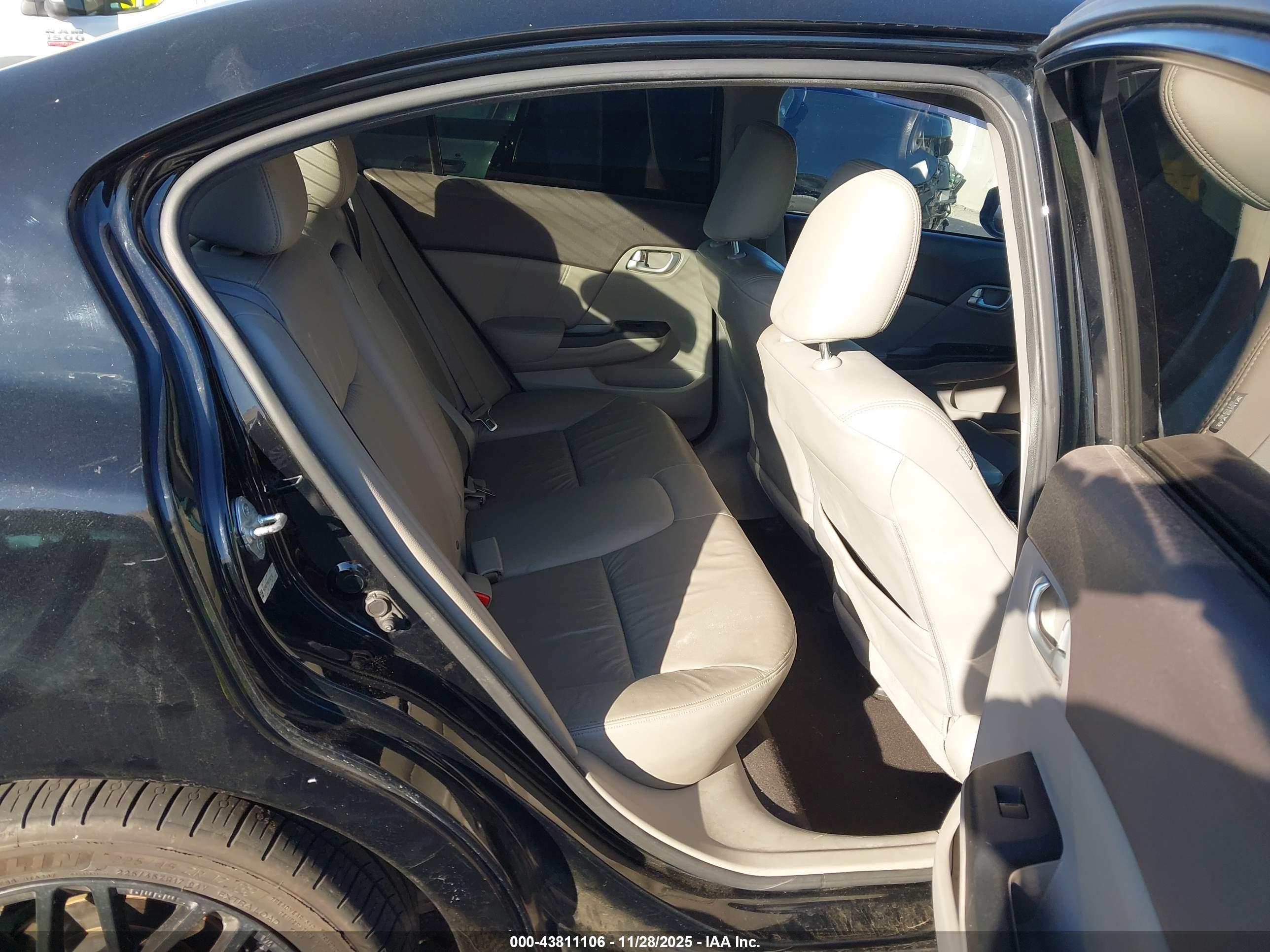 HONDA CIVIC image 8