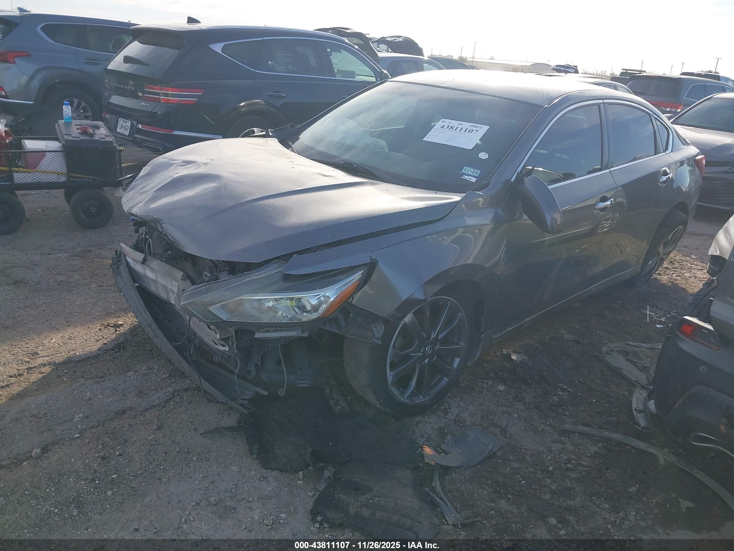NISSAN ALTIMA image 2