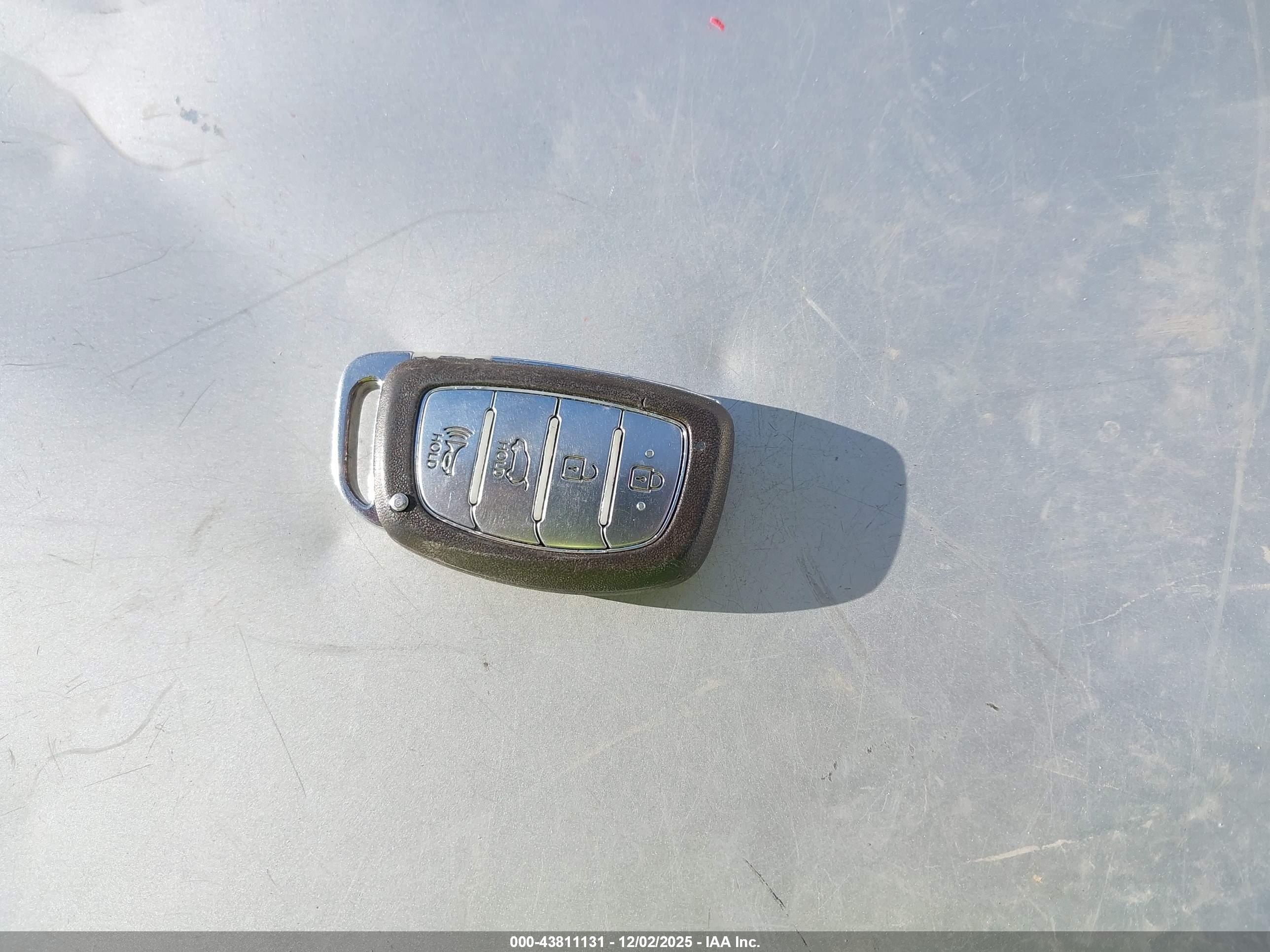 HYUNDAI TUCSON image 11