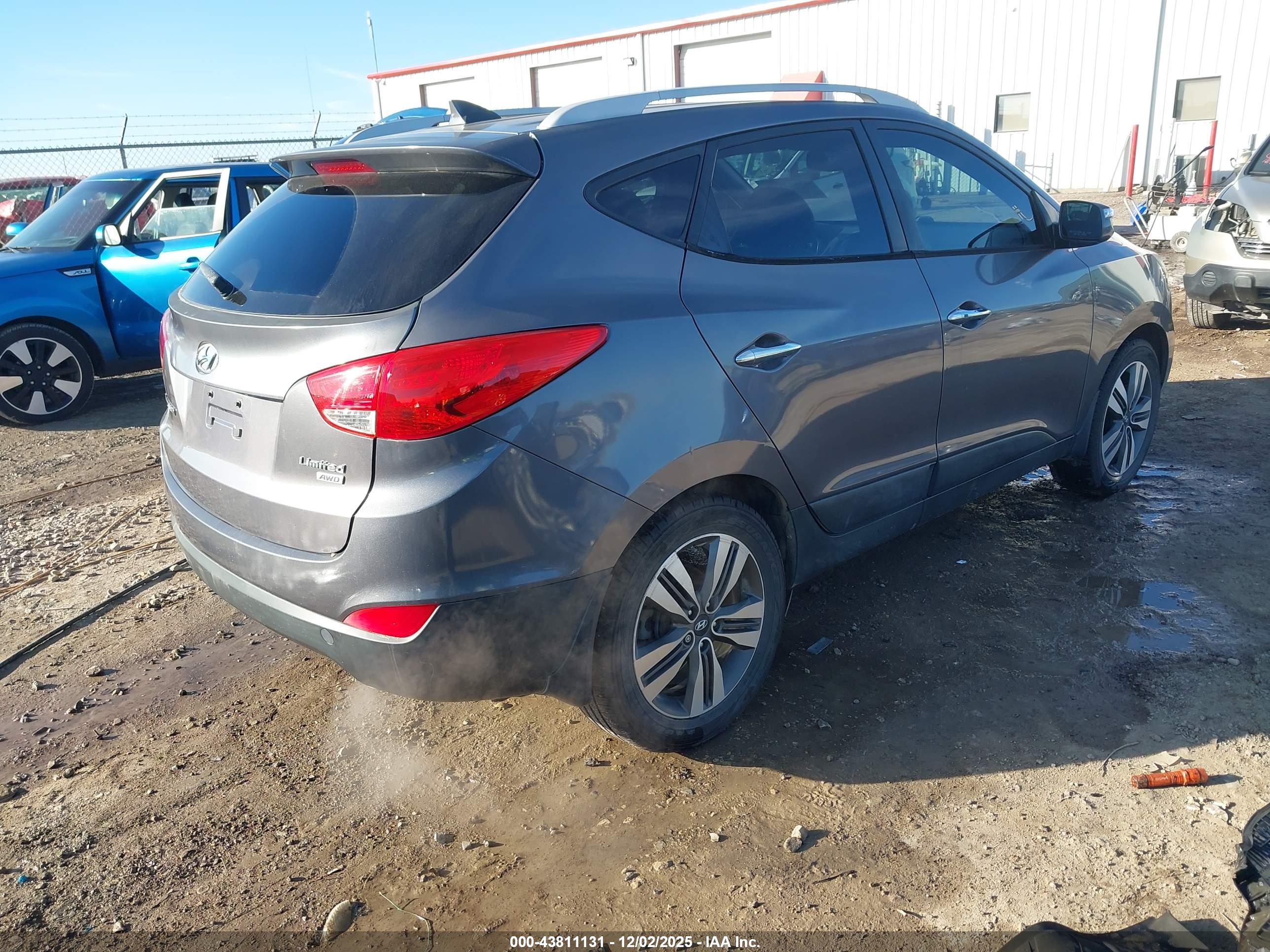 HYUNDAI TUCSON image 4
