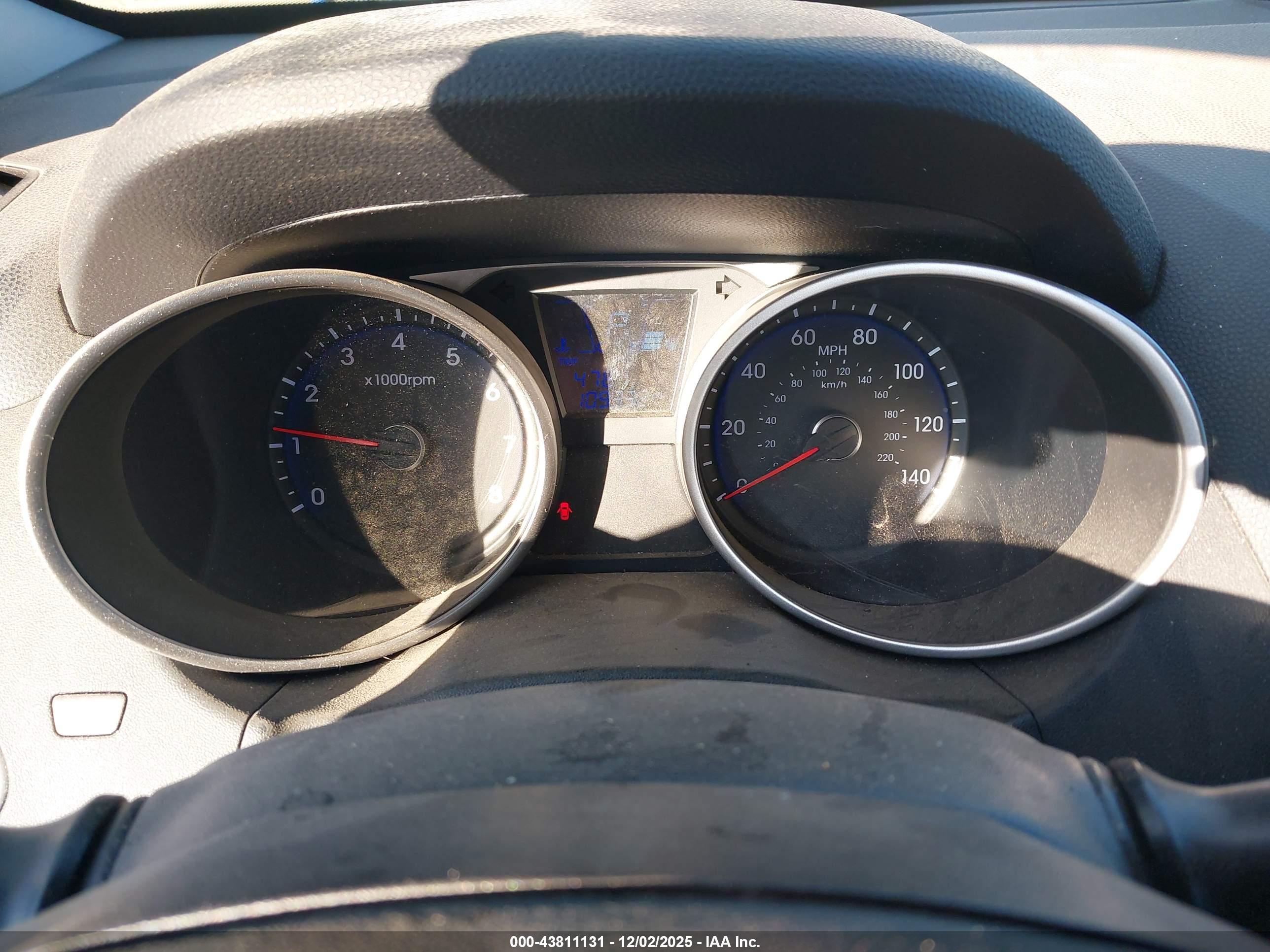 HYUNDAI TUCSON image 7