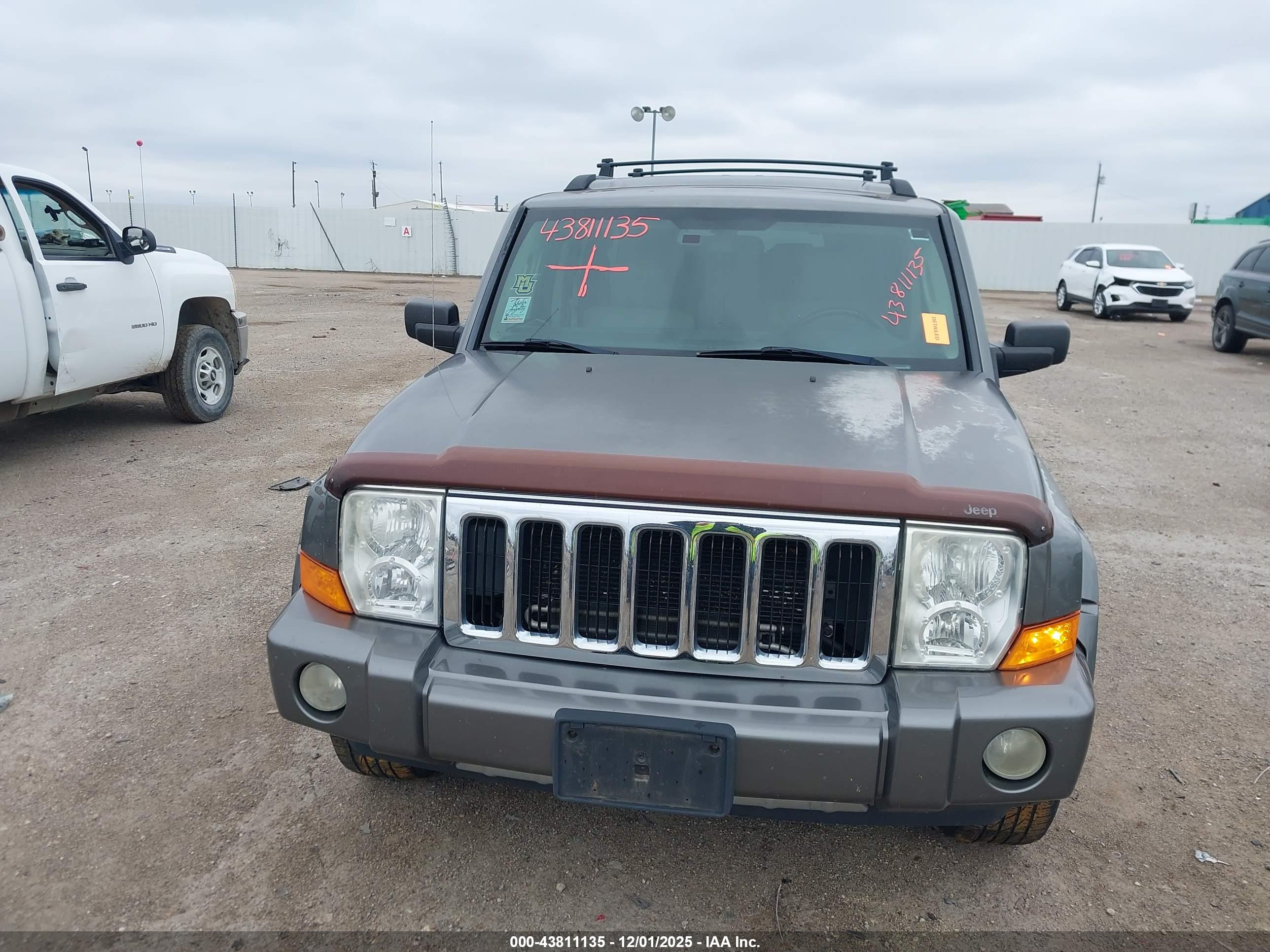 JEEP COMMANDER image 6
