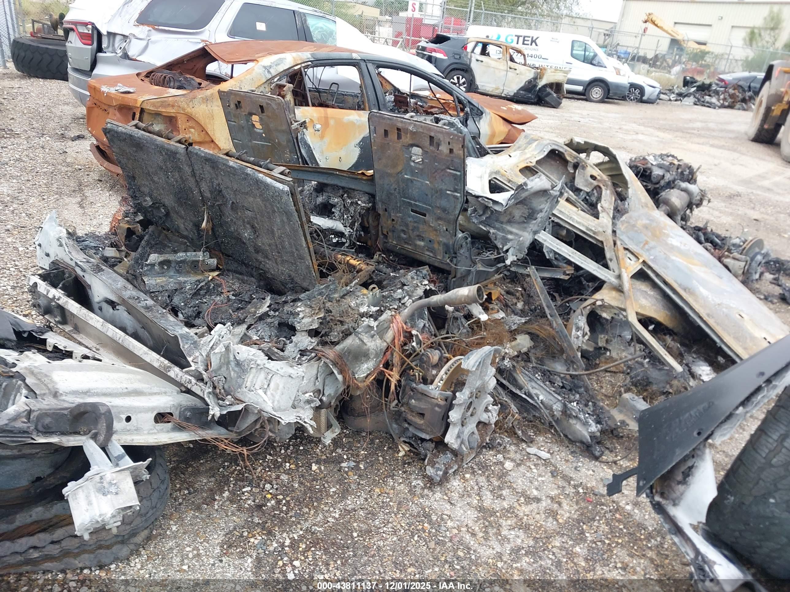 LAND ROVER image 4