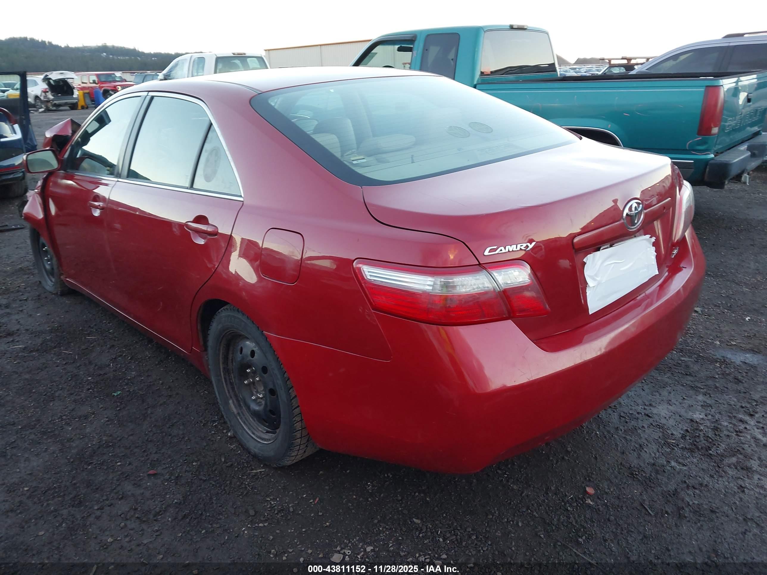 TOYOTA CAMRY image 3