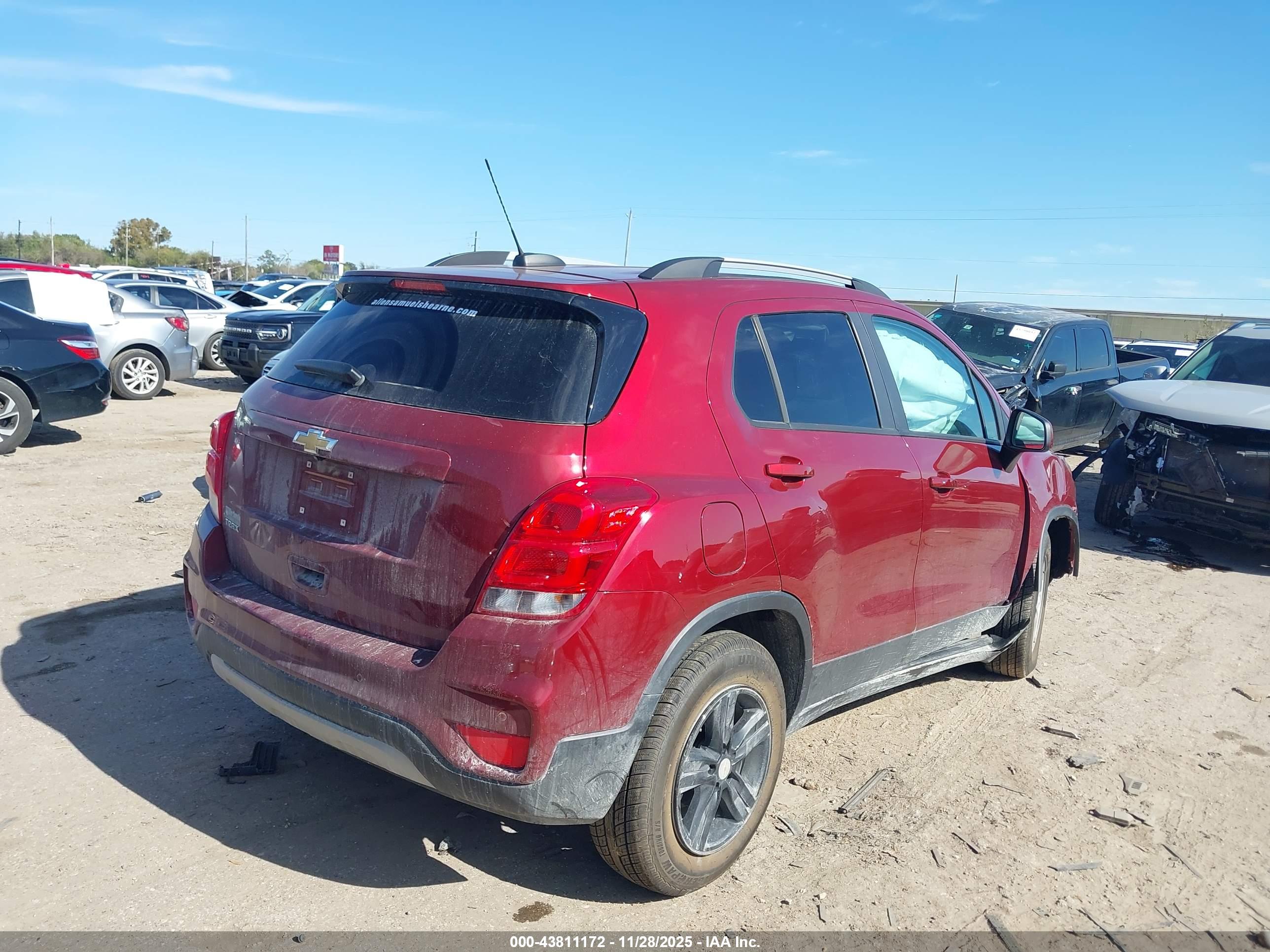 CHEVROLET TRAX image 4