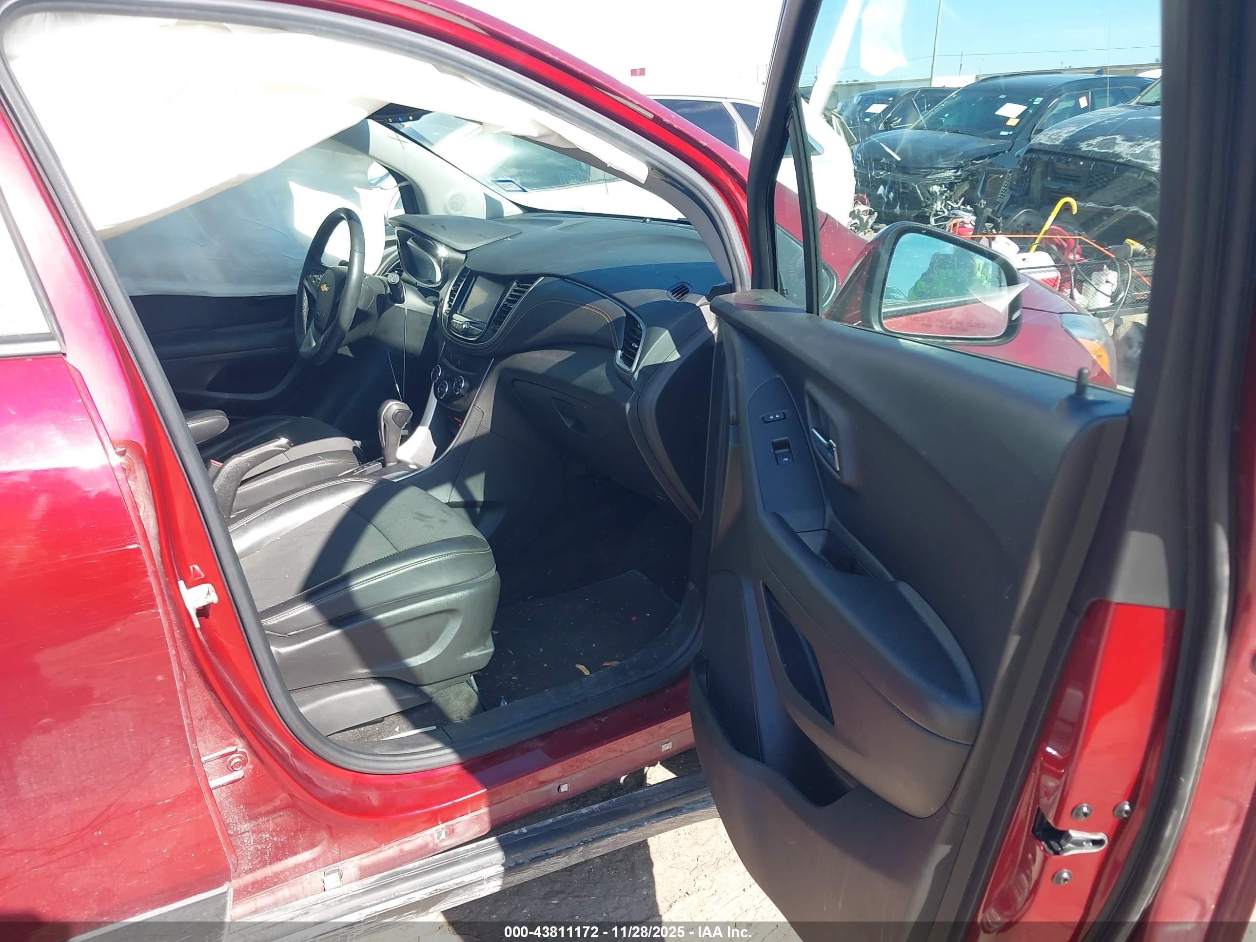 CHEVROLET TRAX image 5