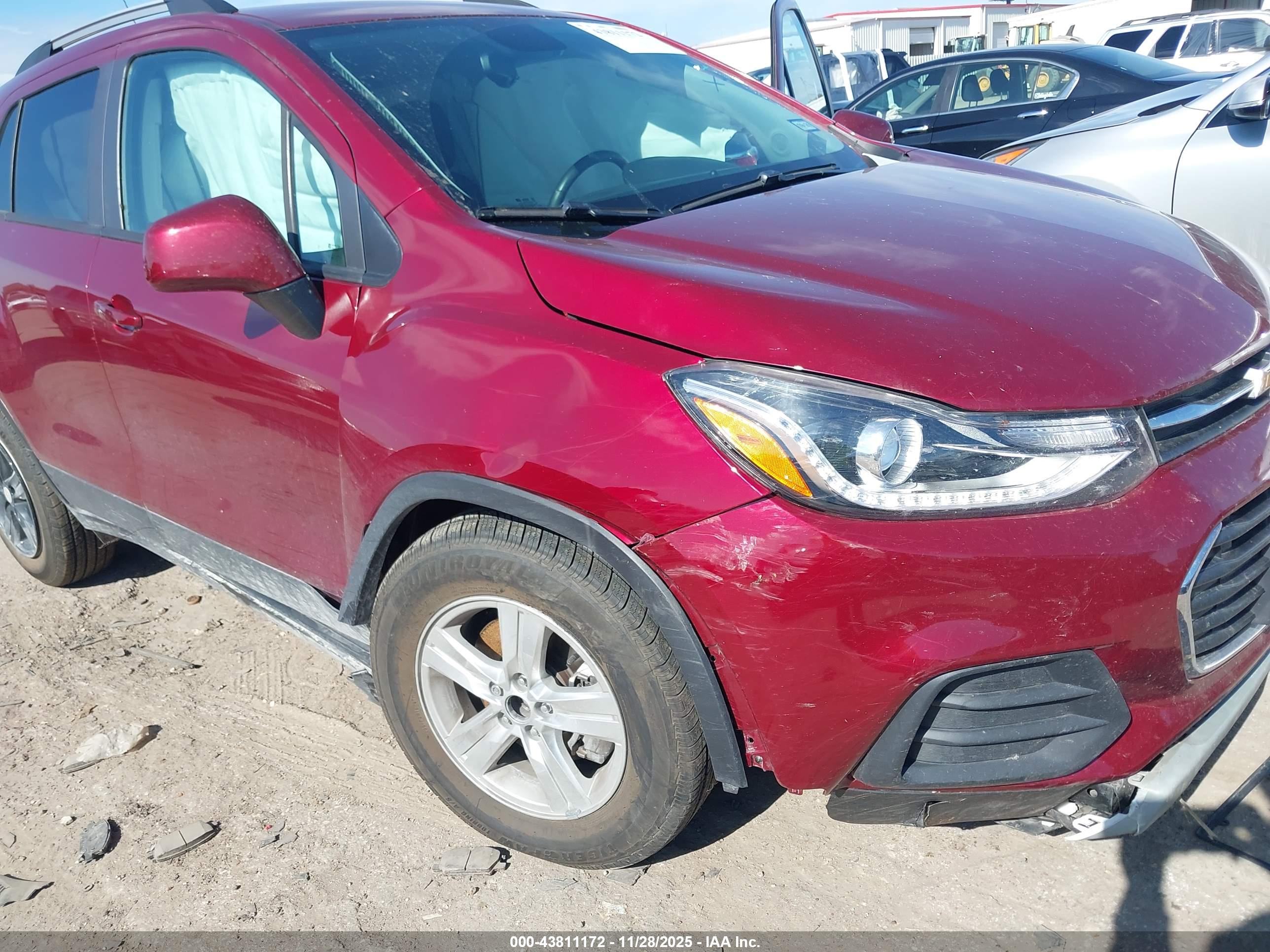 CHEVROLET TRAX image 6
