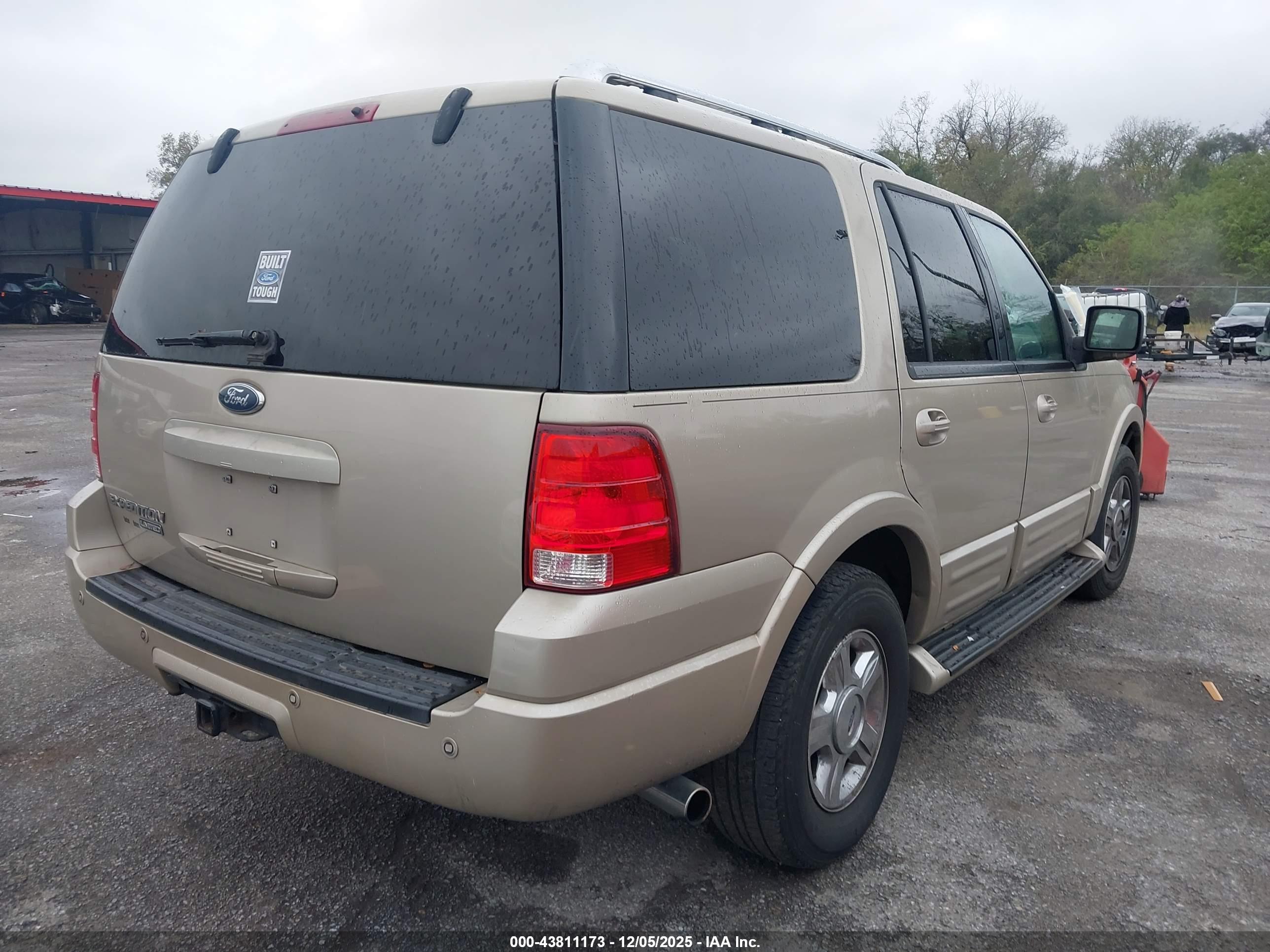 FORD EXPEDITION image 4