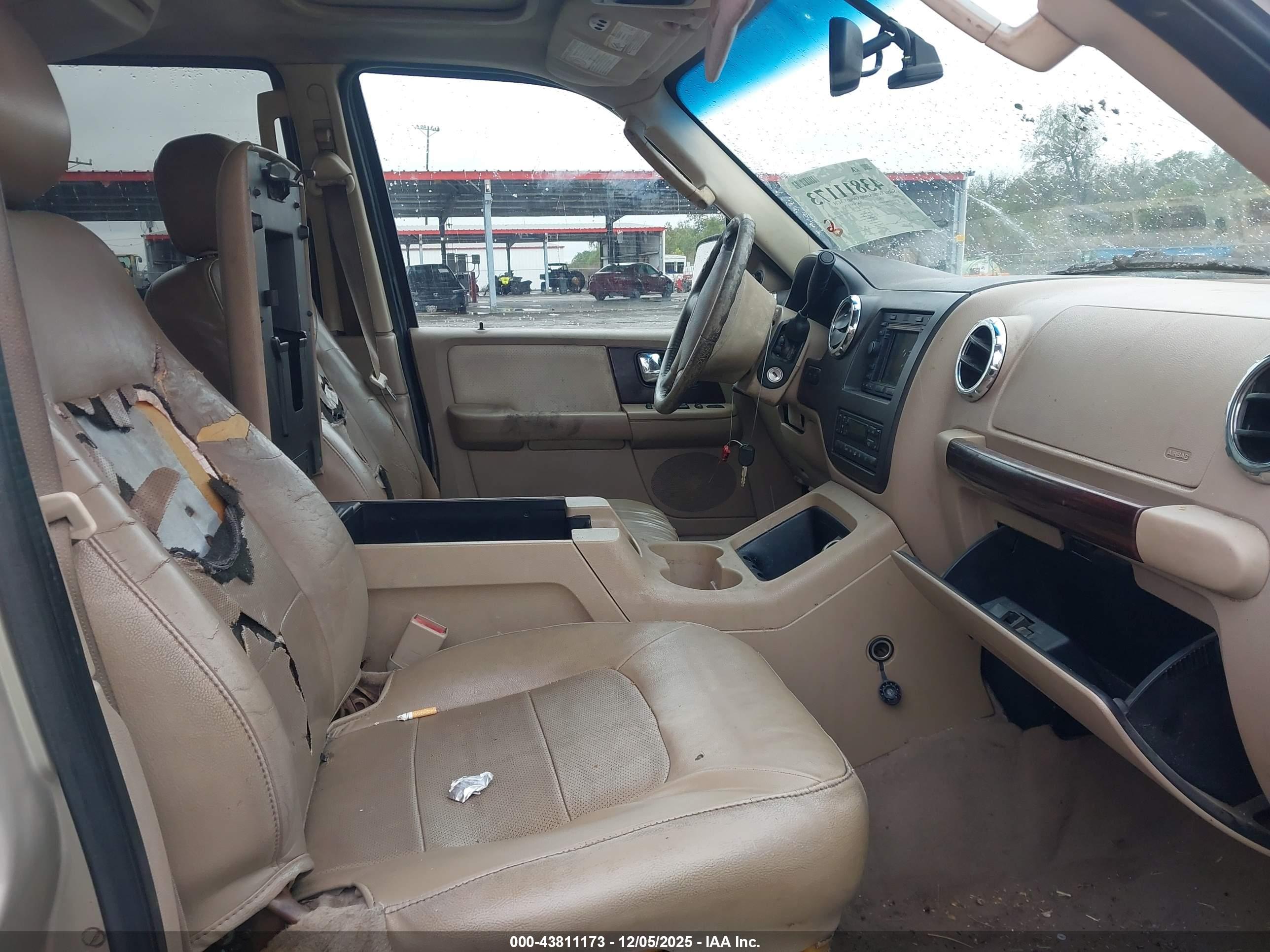 FORD EXPEDITION image 5
