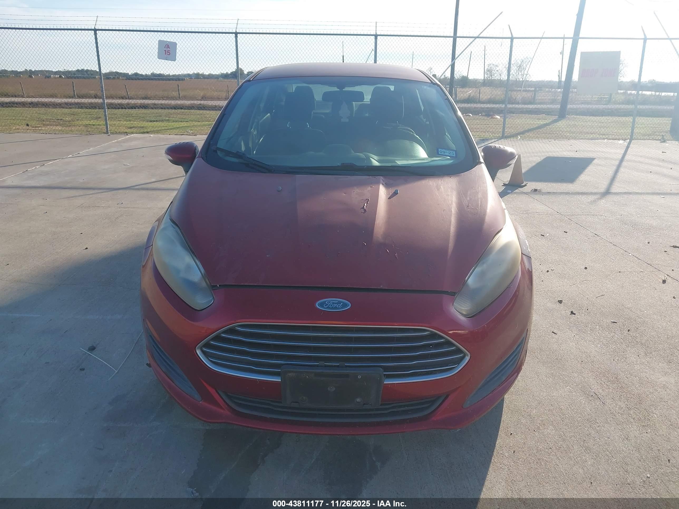 FORD FIESTA image 6