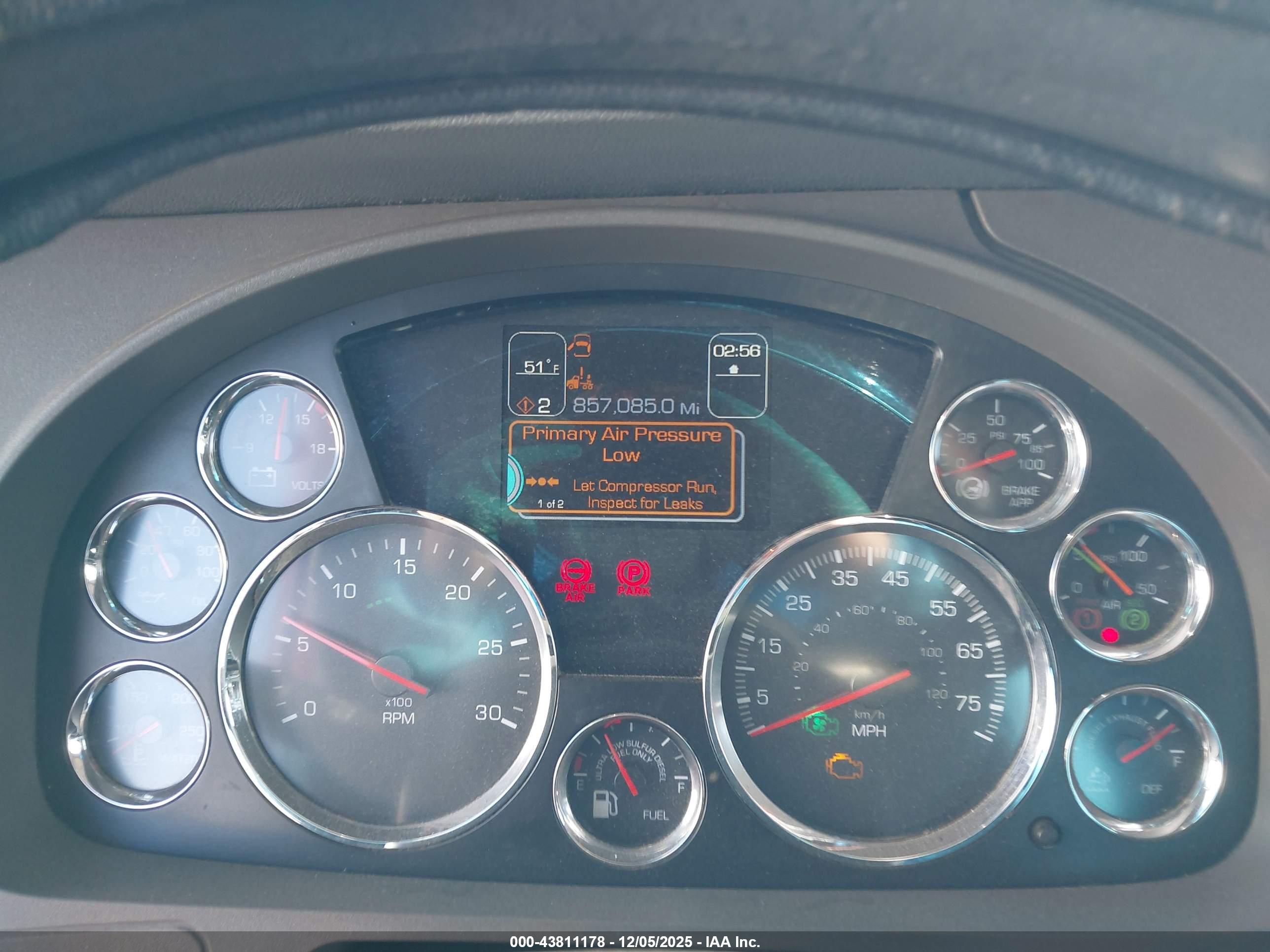 KENWORTH T680 image 6
