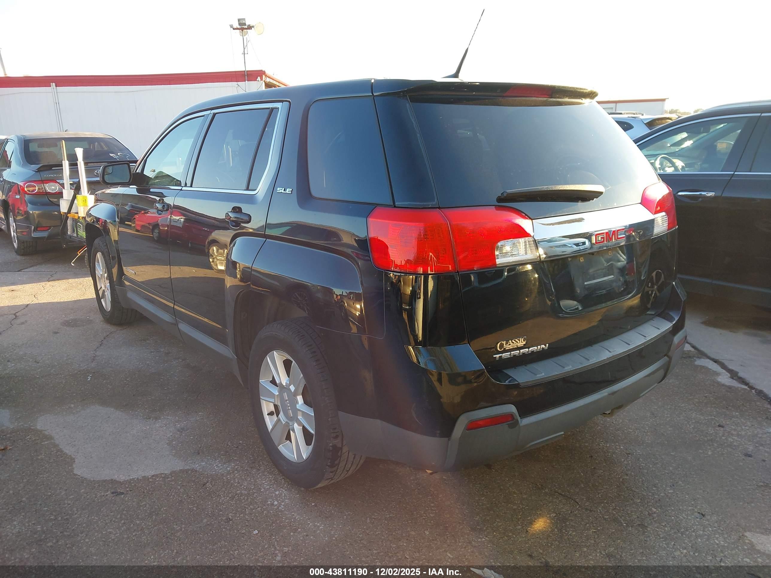 GMC TERRAIN image 3