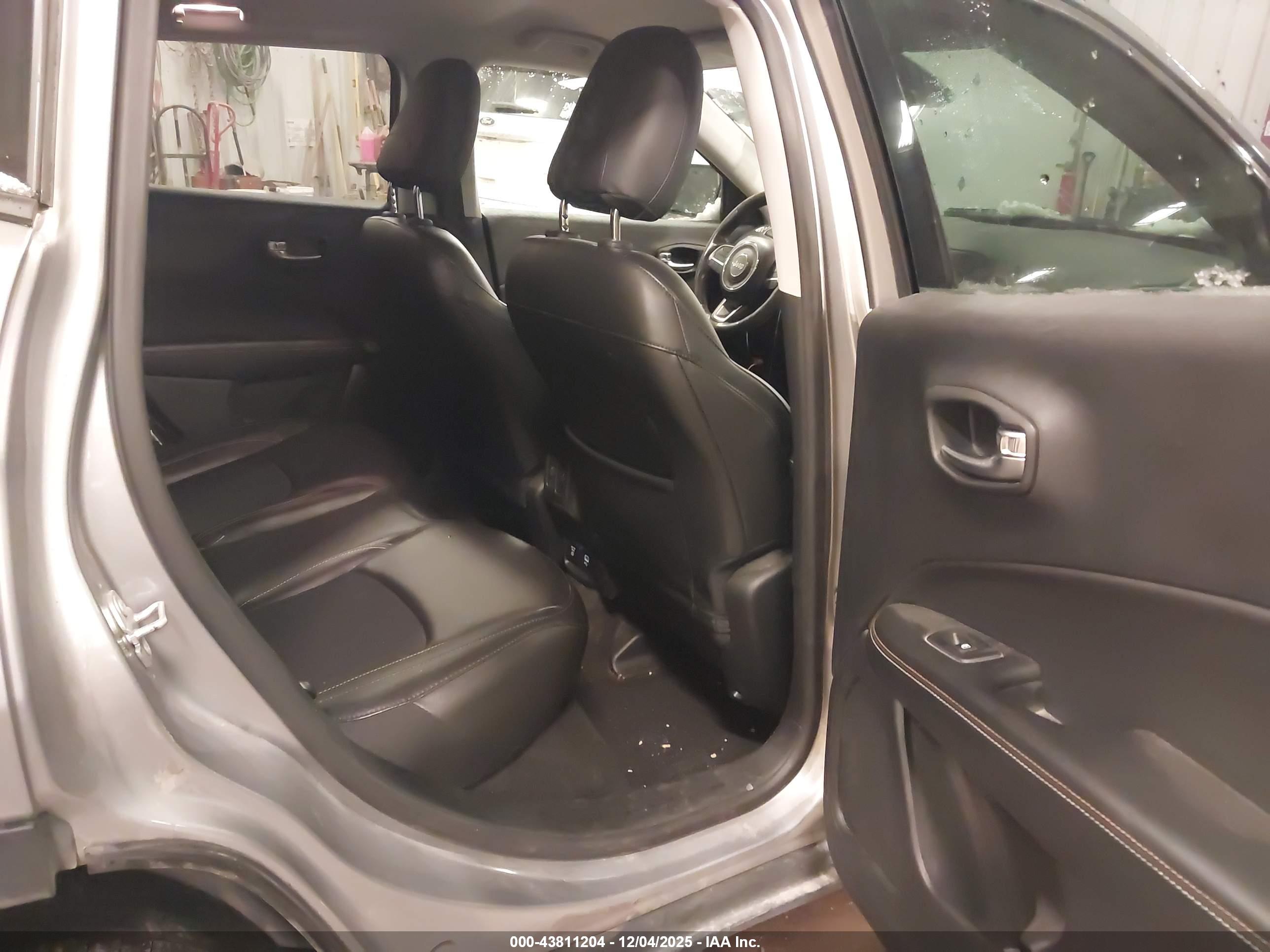 JEEP COMPASS image 8