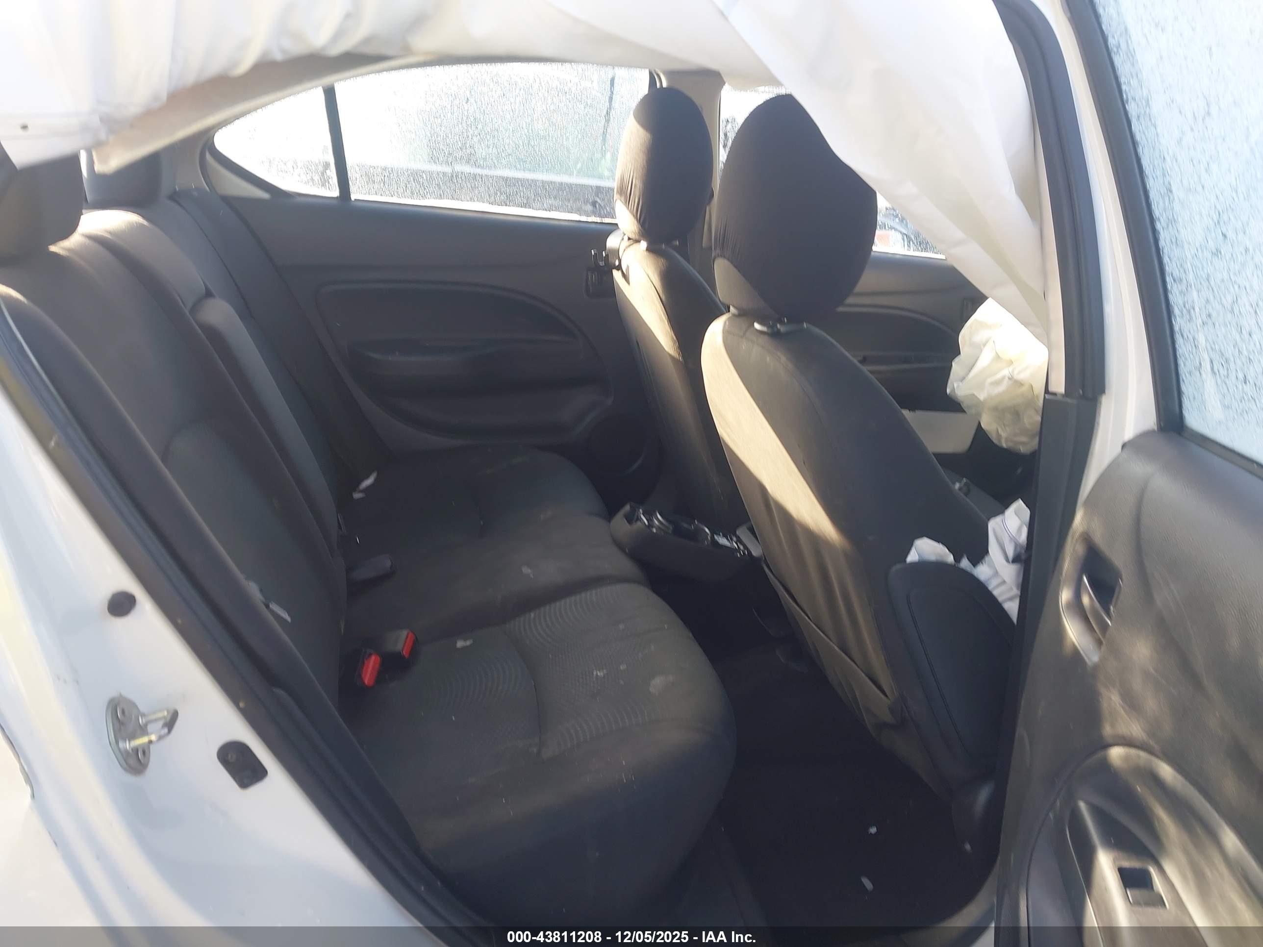MITSUBISHI MIRAGE image 8