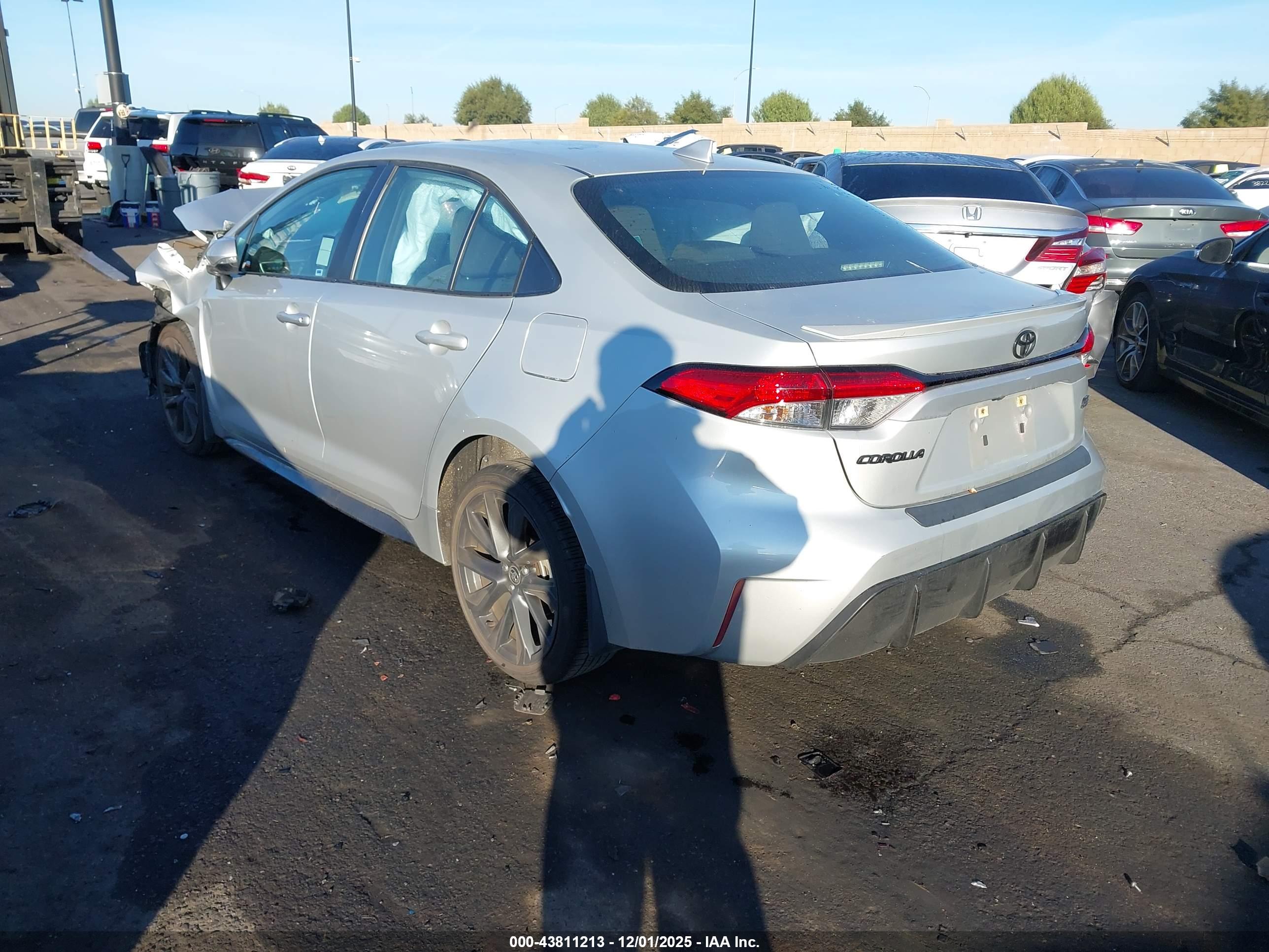 TOYOTA COROLLA image 3