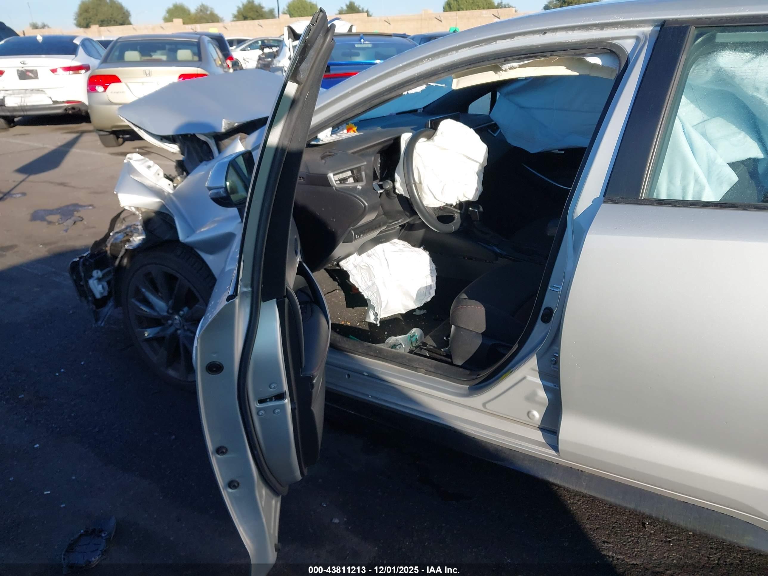 TOYOTA COROLLA image 5
