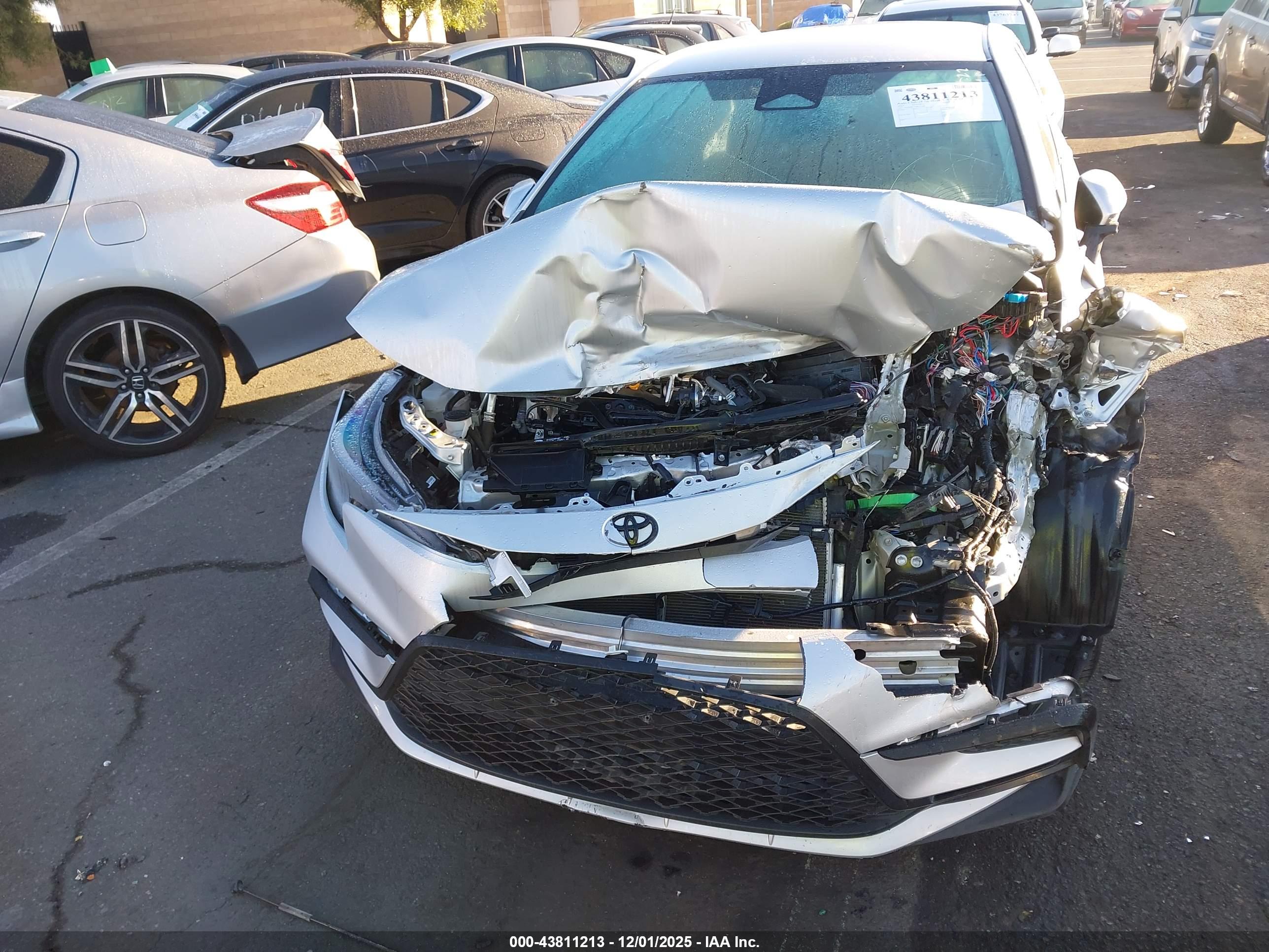 TOYOTA COROLLA image 6