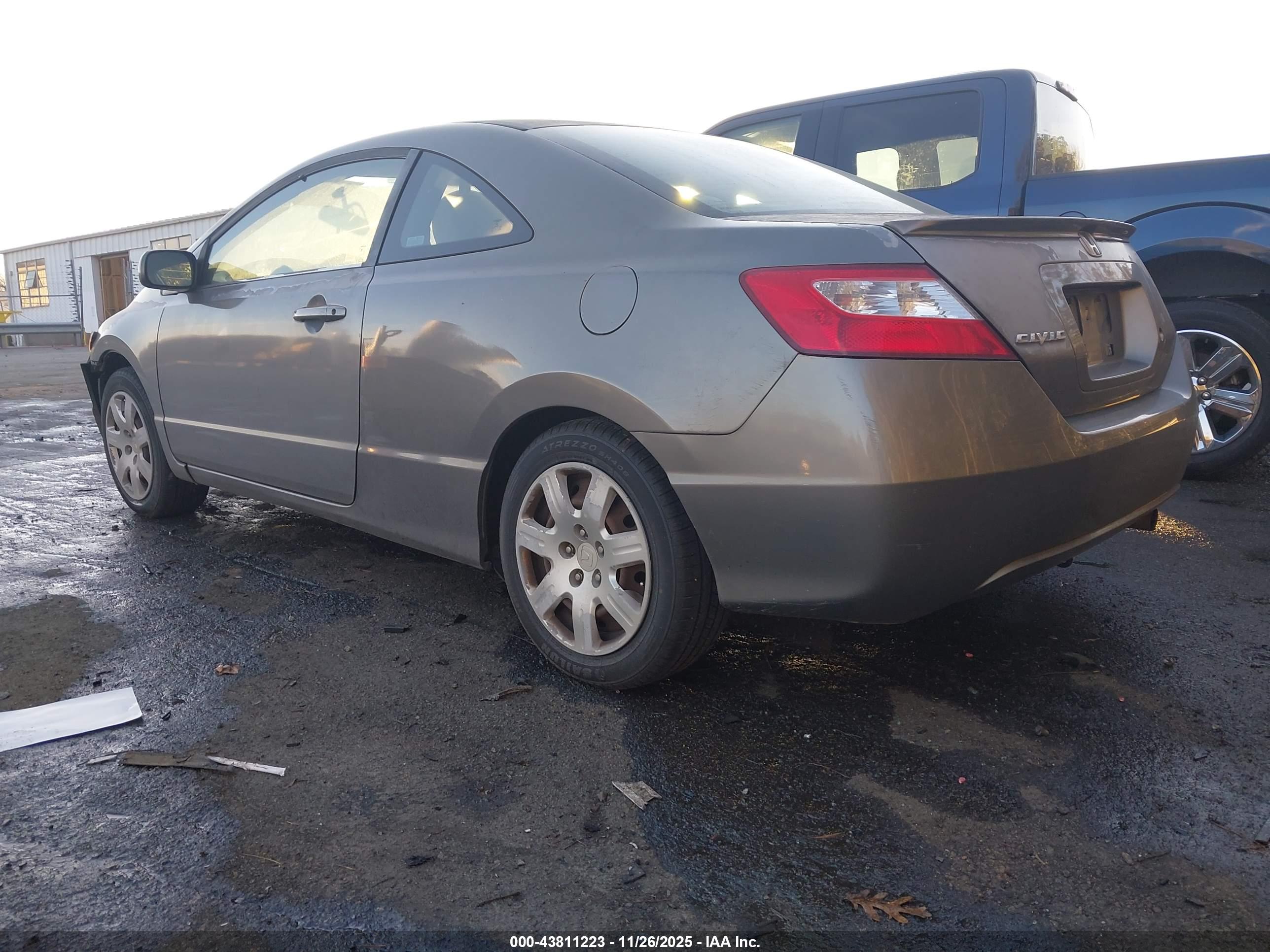 HONDA CIVIC image 3