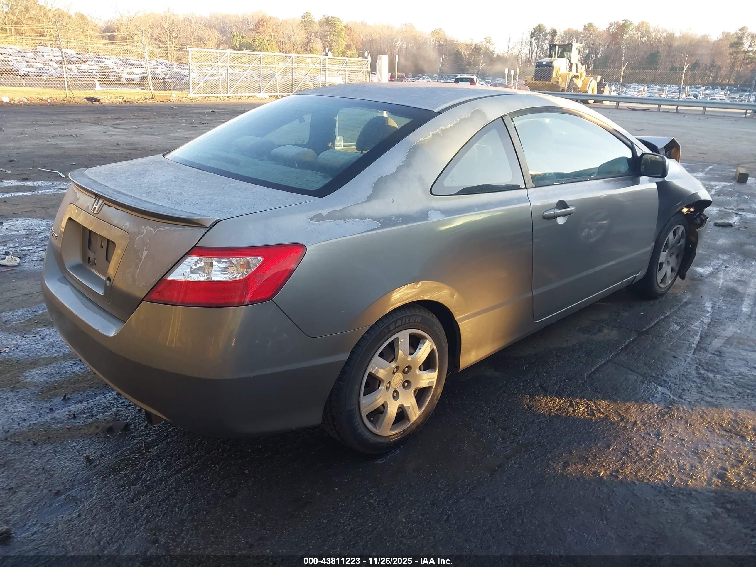 HONDA CIVIC image 4