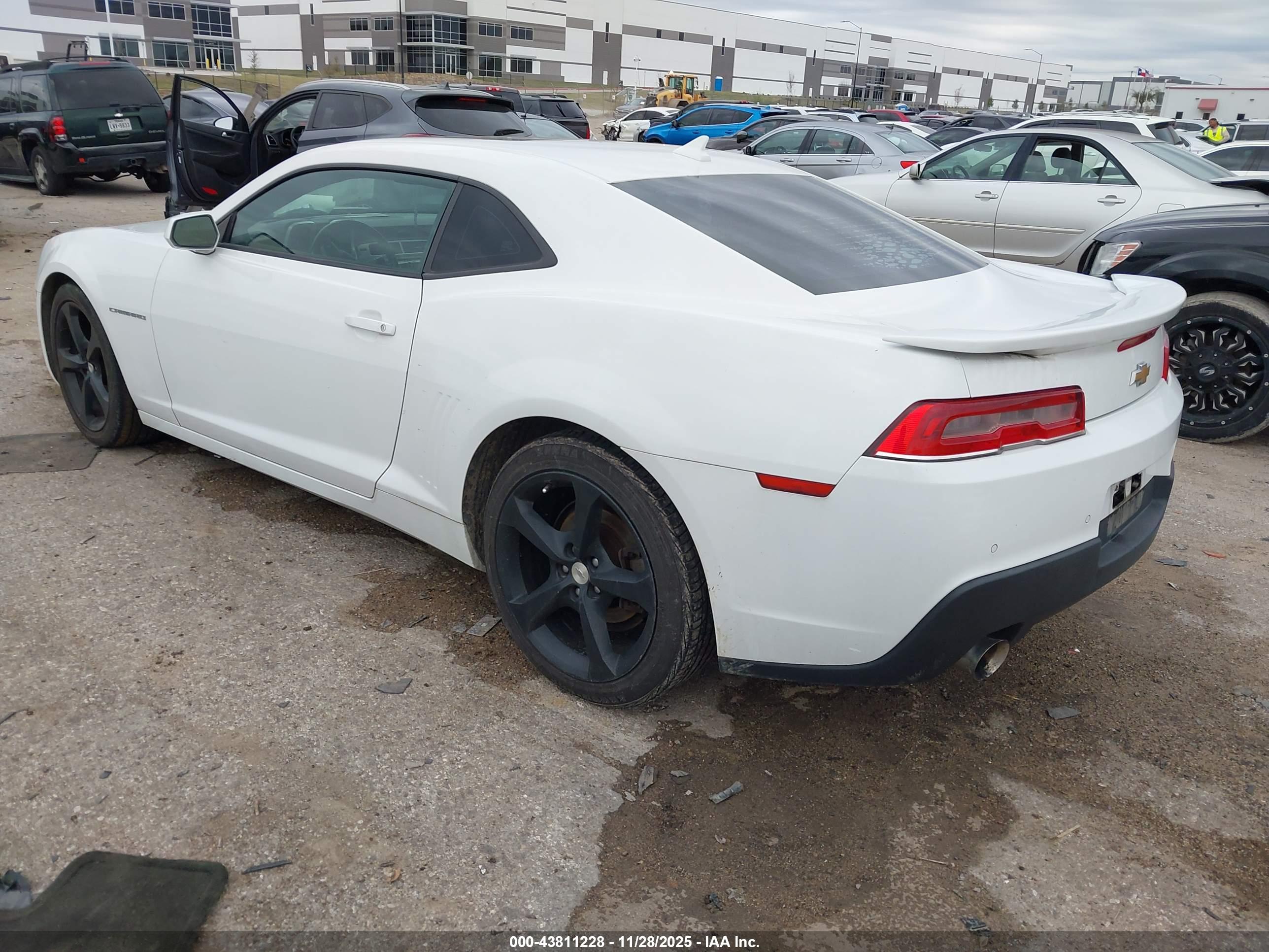 CHEVROLET CAMARO image 3