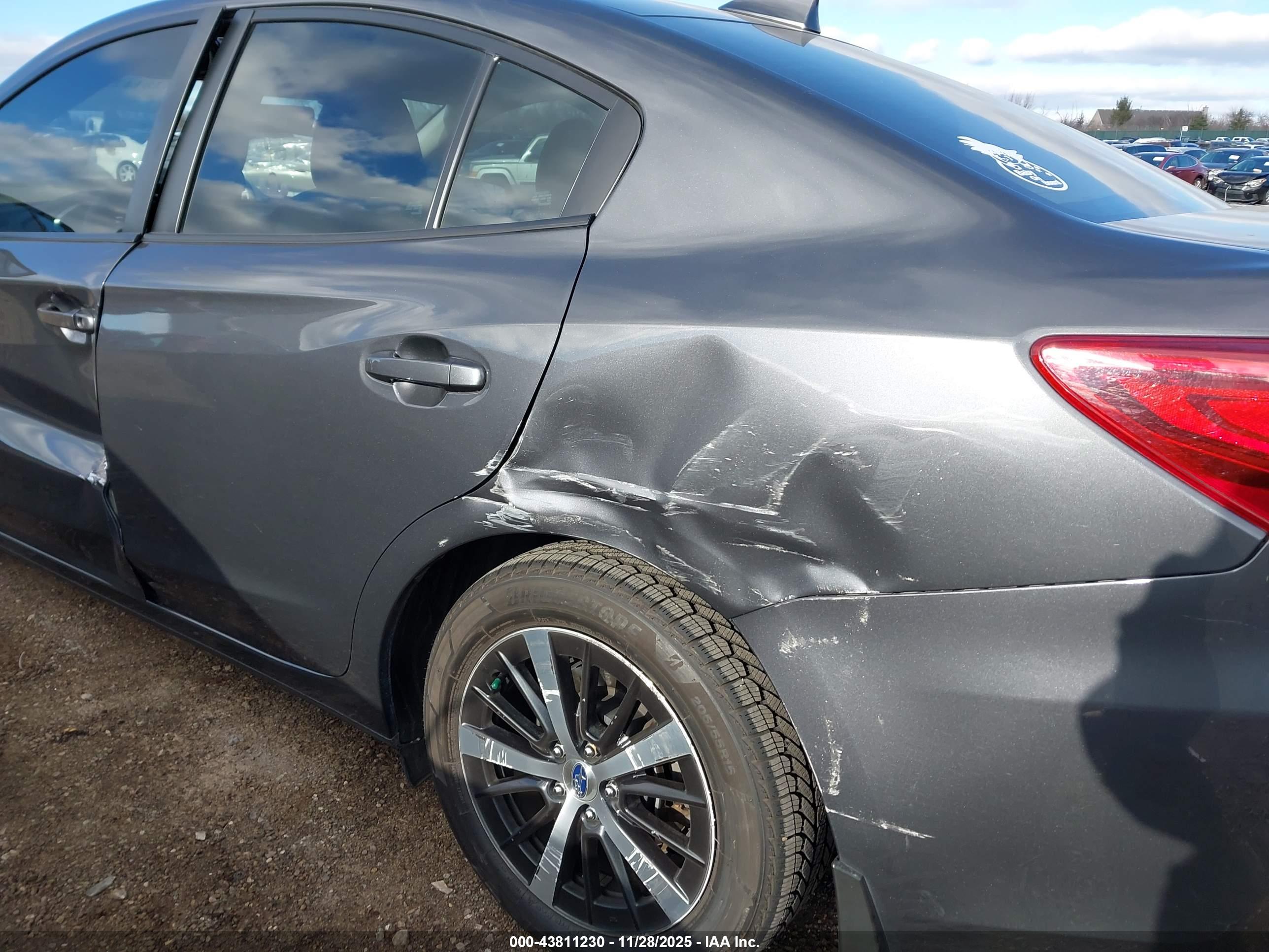 SUBARU IMPREZA image 6