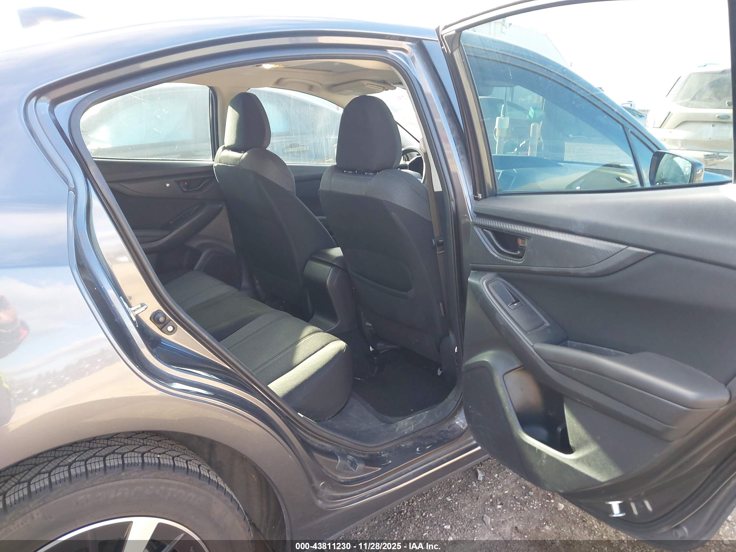SUBARU IMPREZA image 8