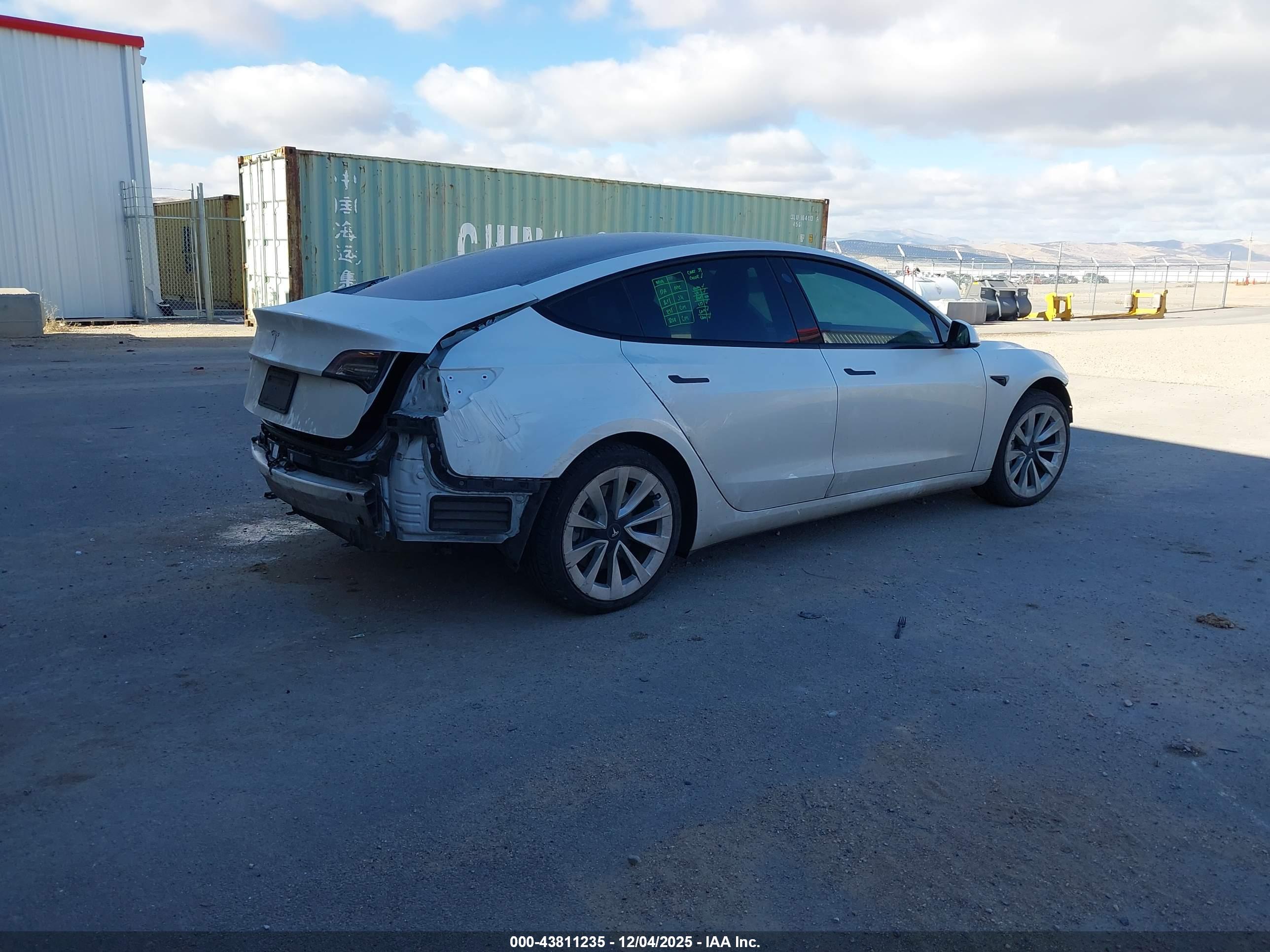 TESLA MODEL image 4