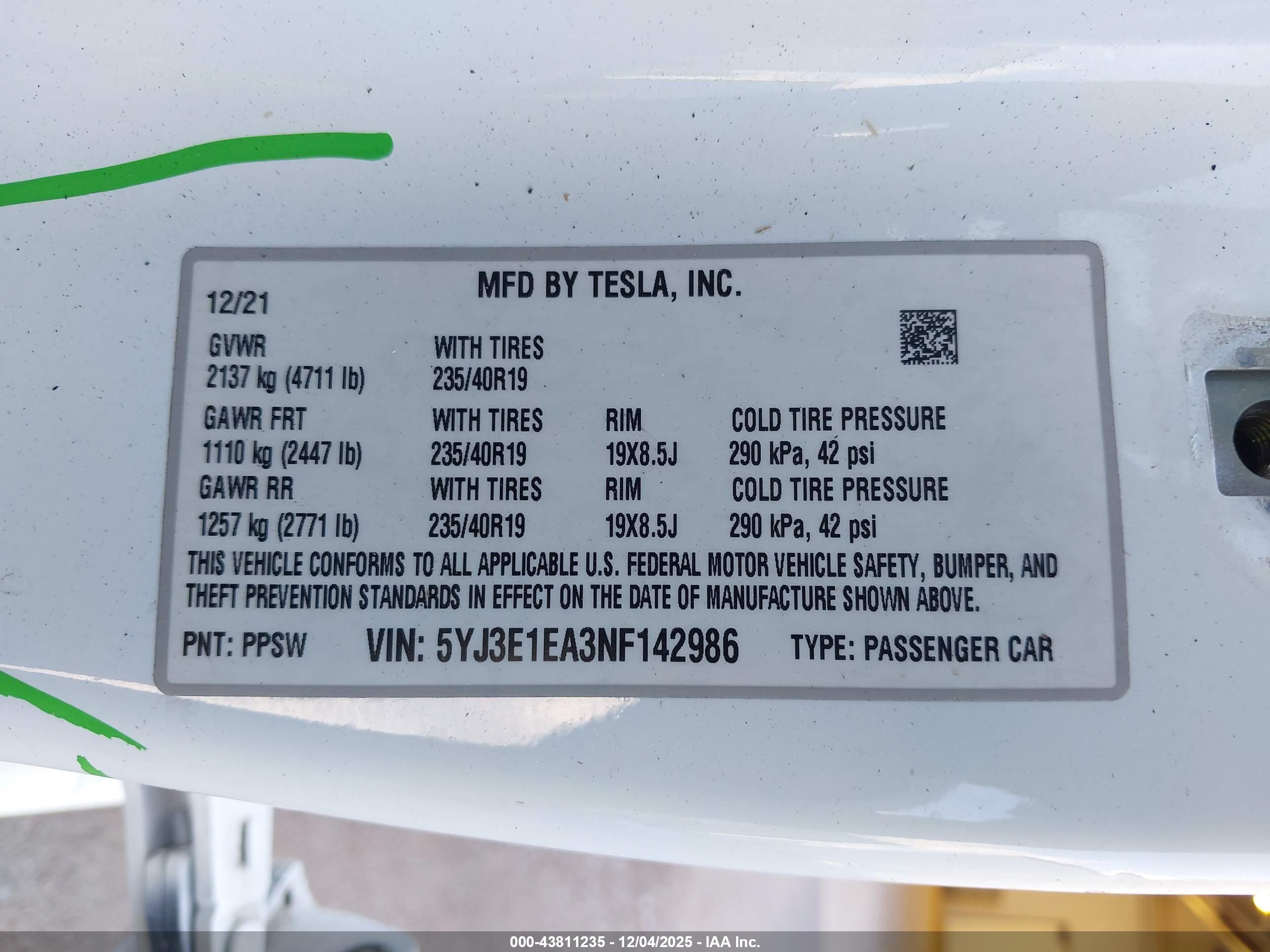 TESLA MODEL image 9