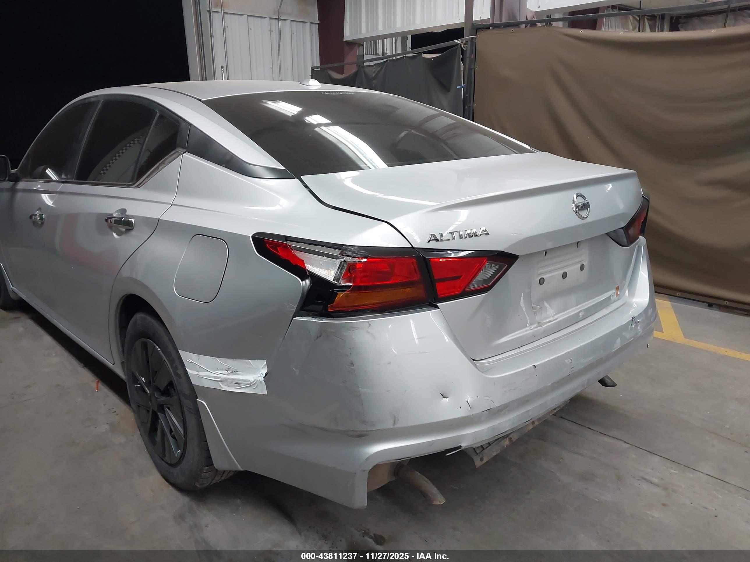 NISSAN ALTIMA image 6