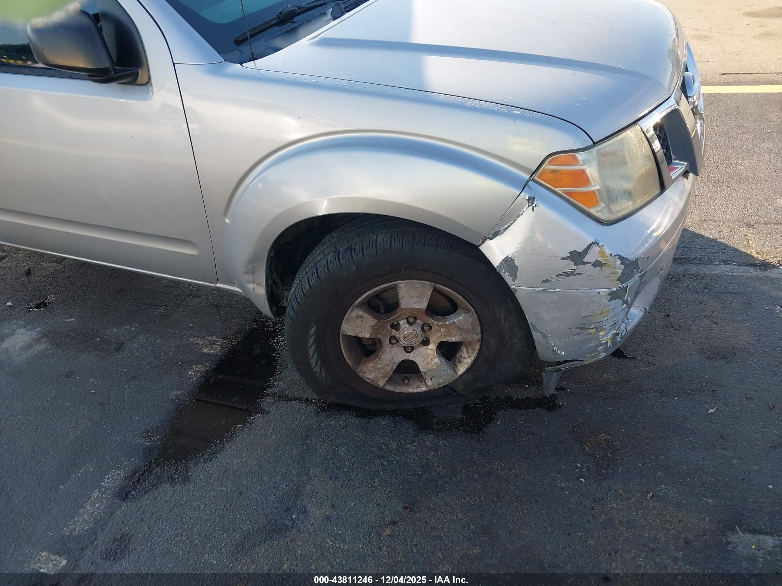NISSAN FRONTIER image 6