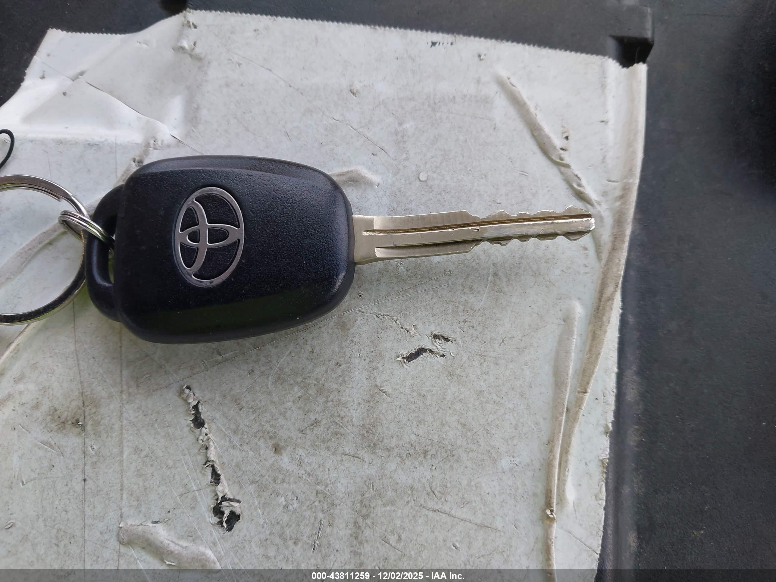TOYOTA COROLLA image 11