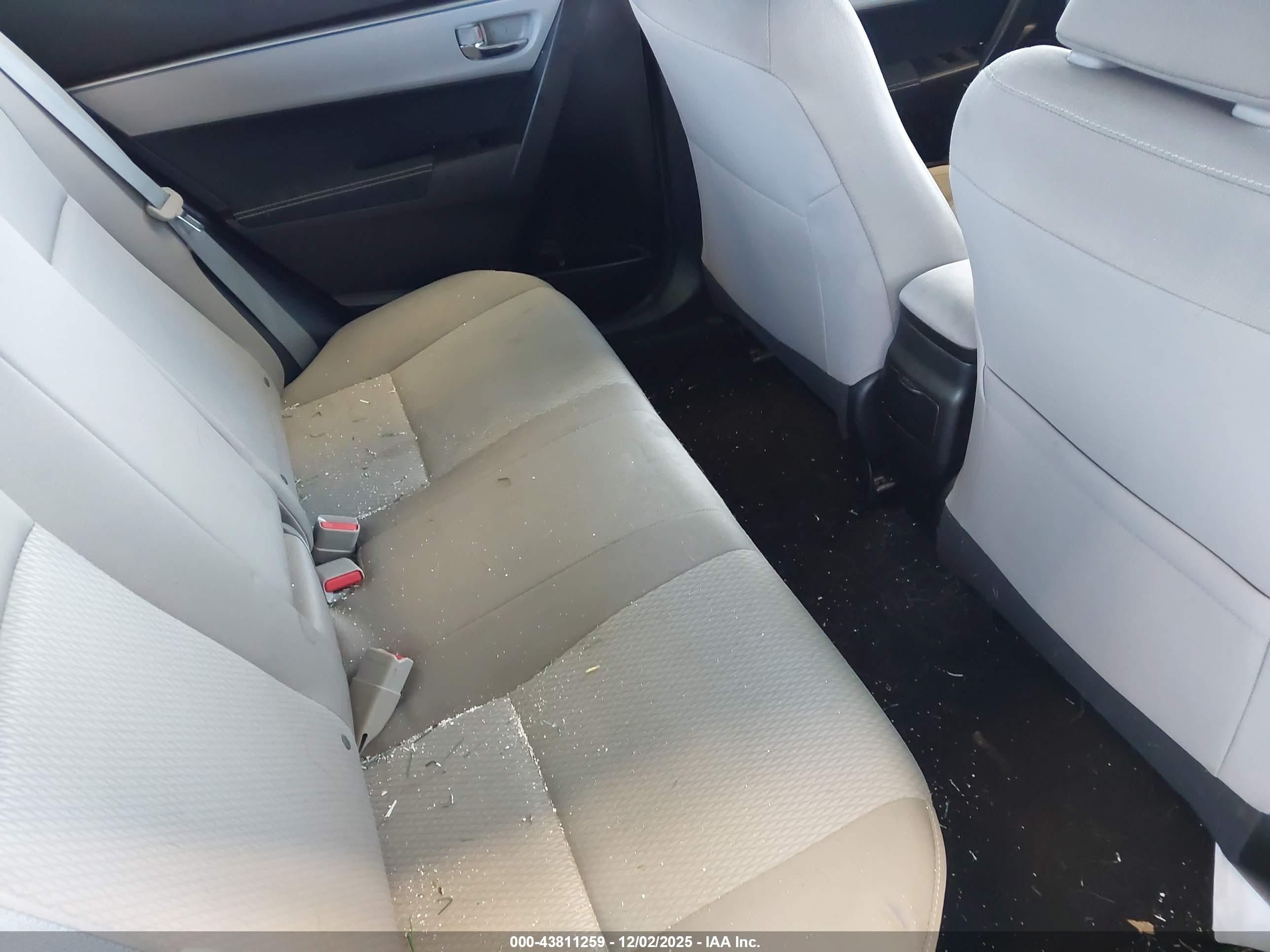 TOYOTA COROLLA image 8