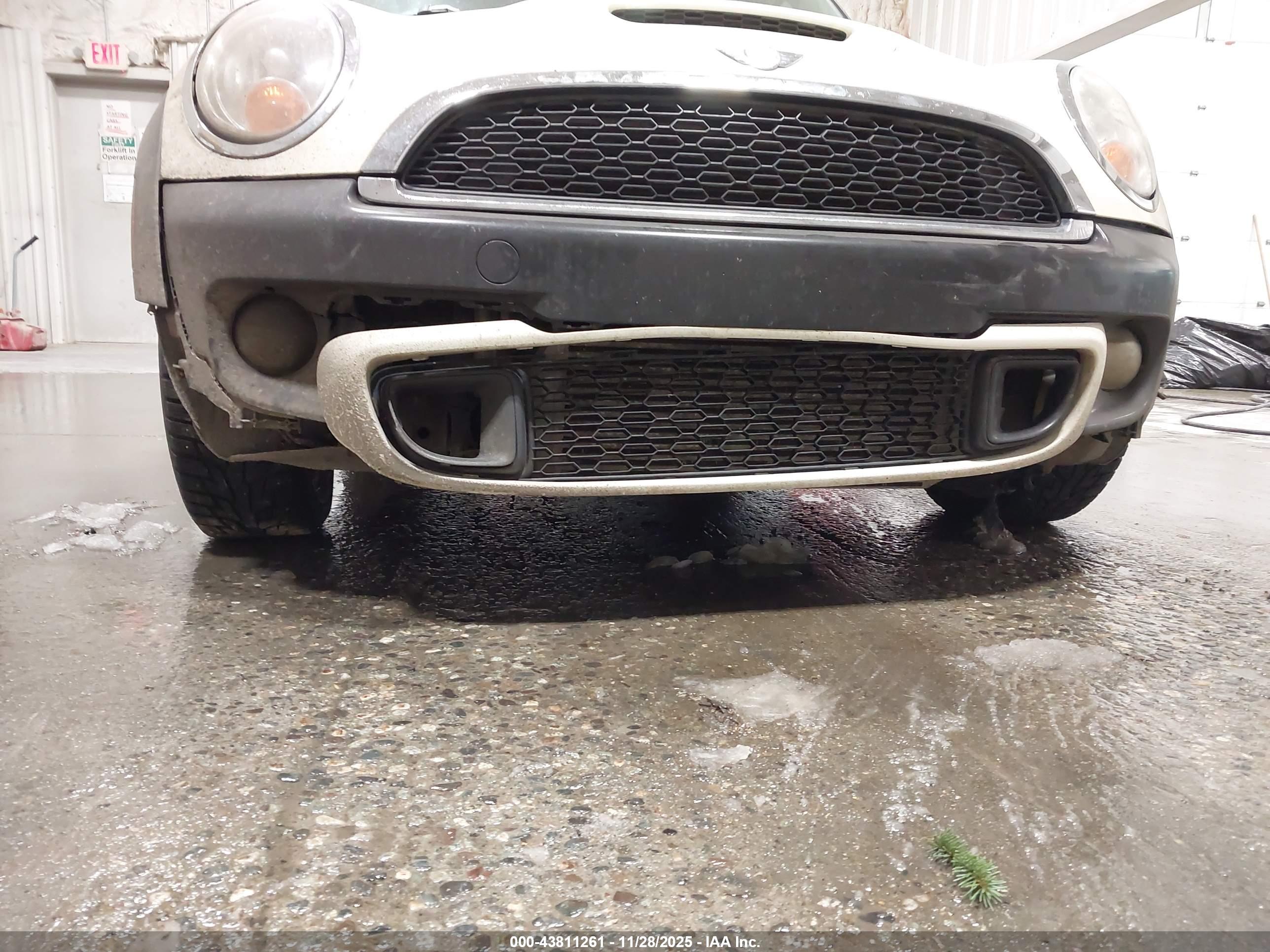 MINI COOPER image 6