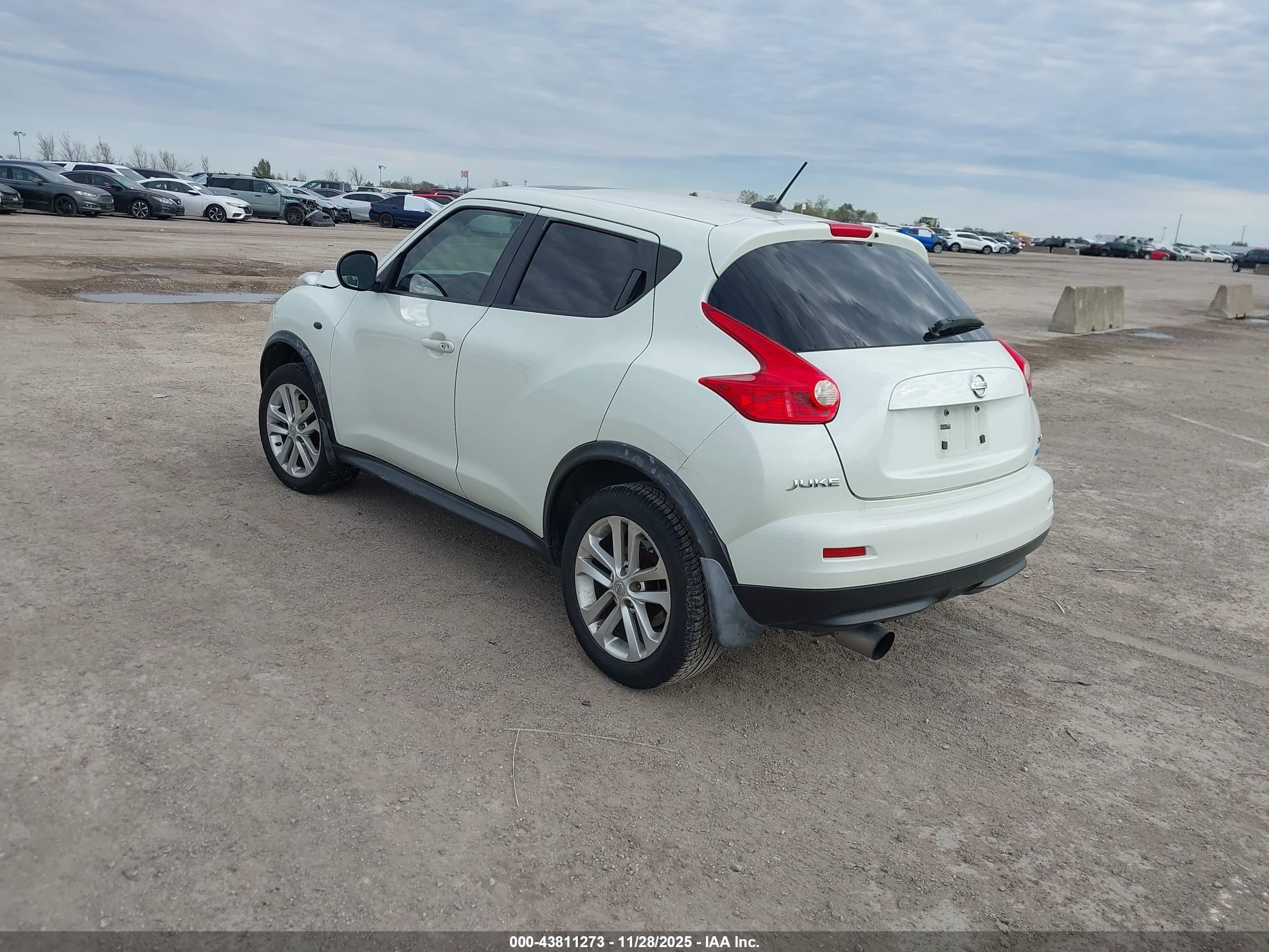 NISSAN JUKE image 3