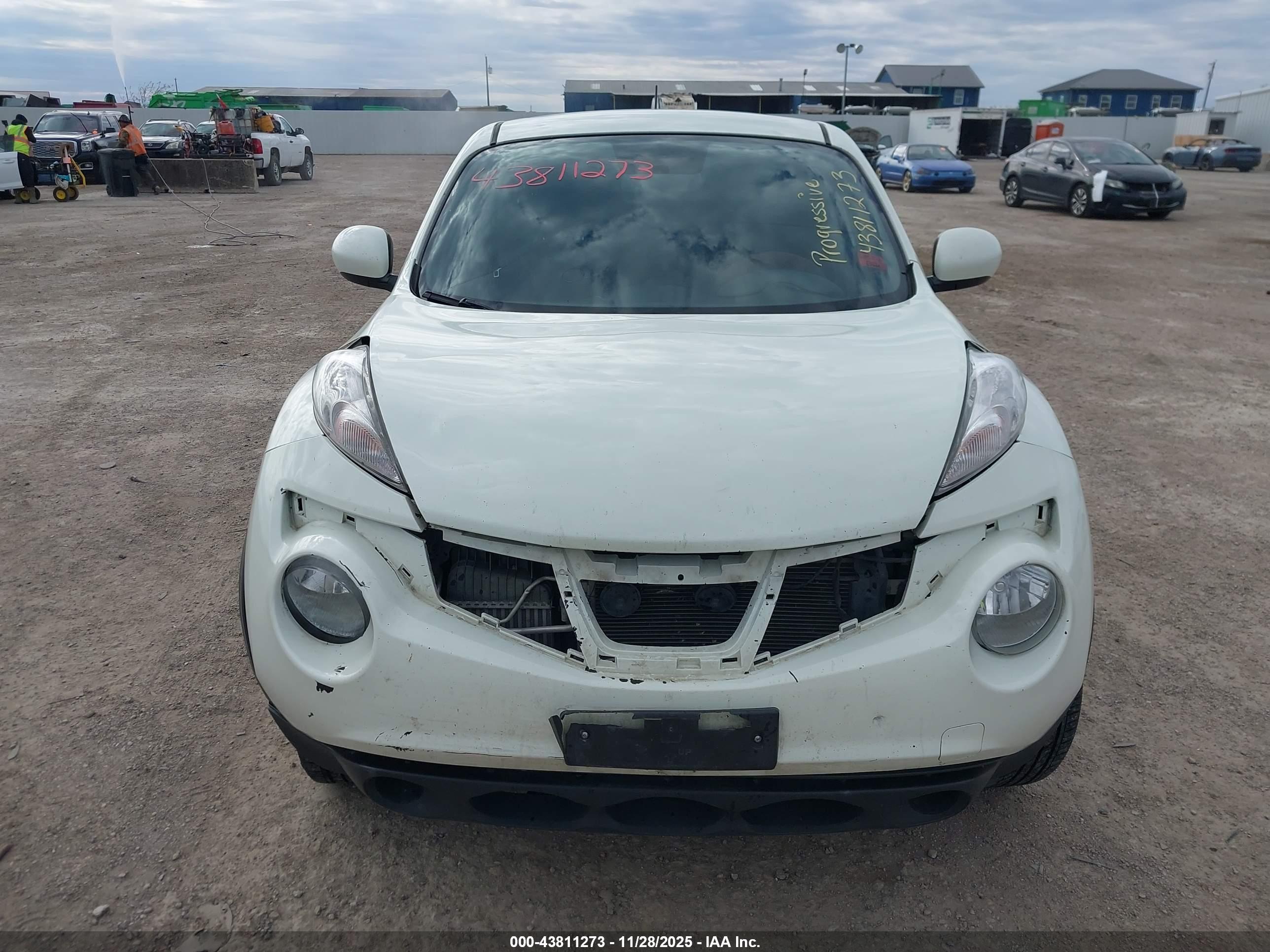 NISSAN JUKE image 6