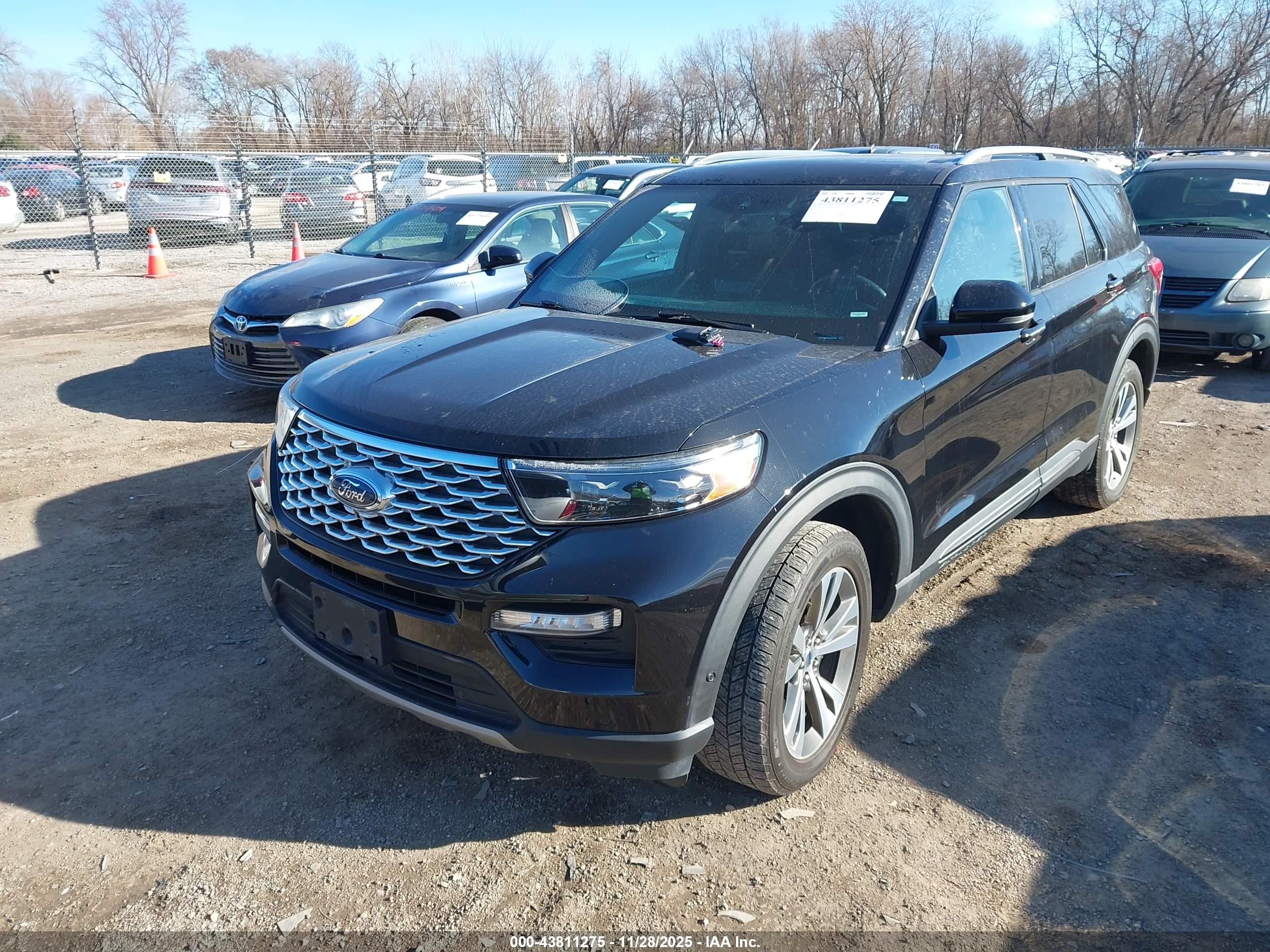 FORD EXPLORER image 2