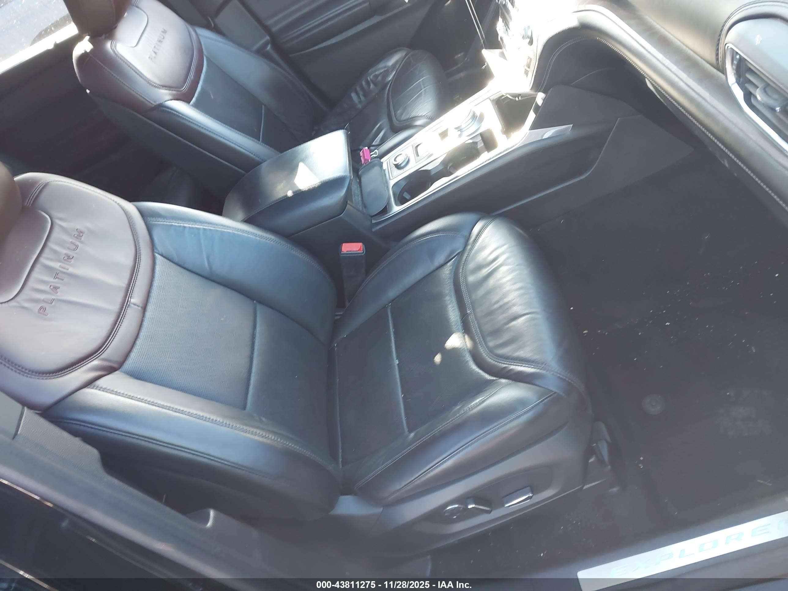 FORD EXPLORER image 5