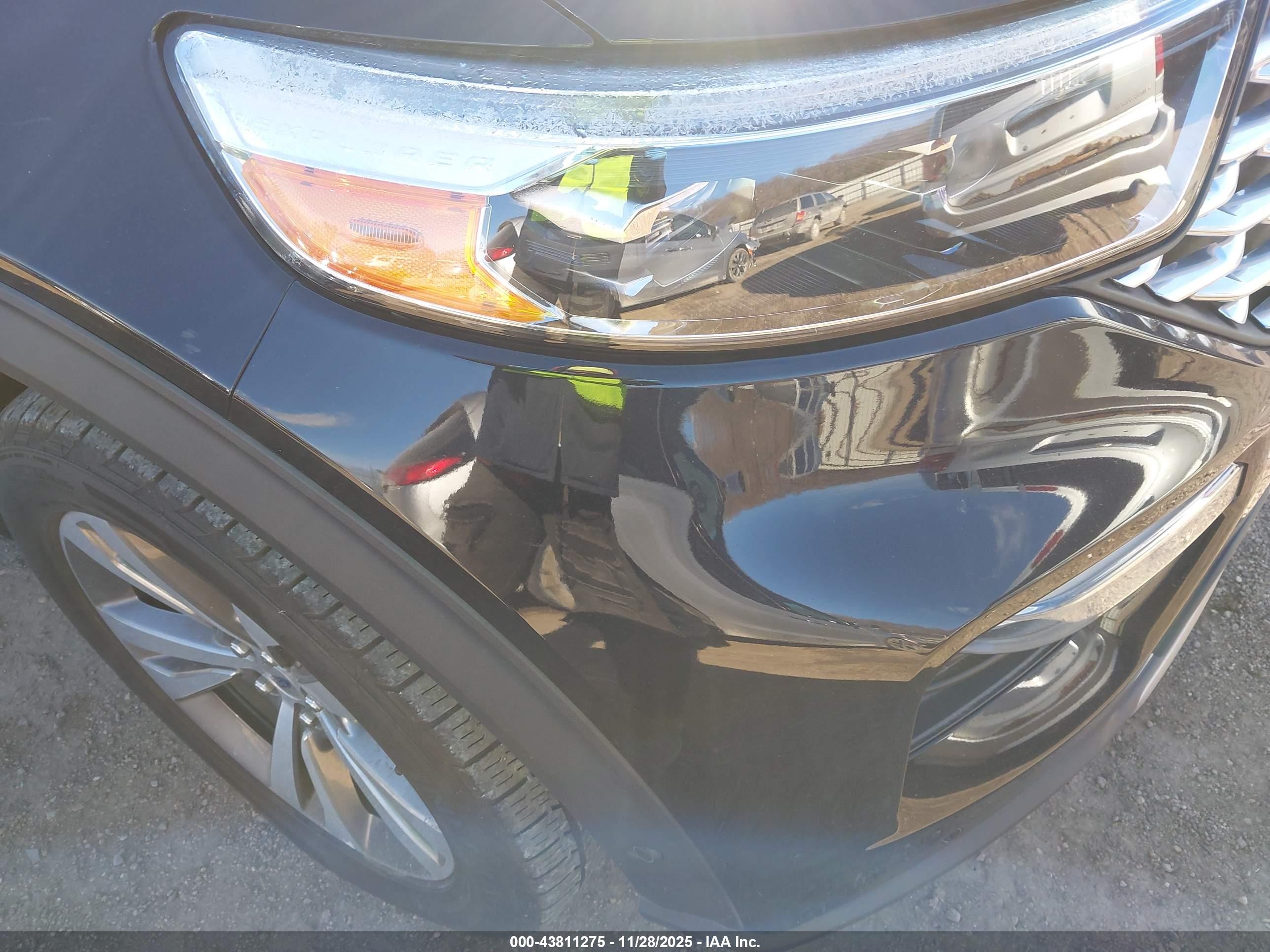 FORD EXPLORER image 6