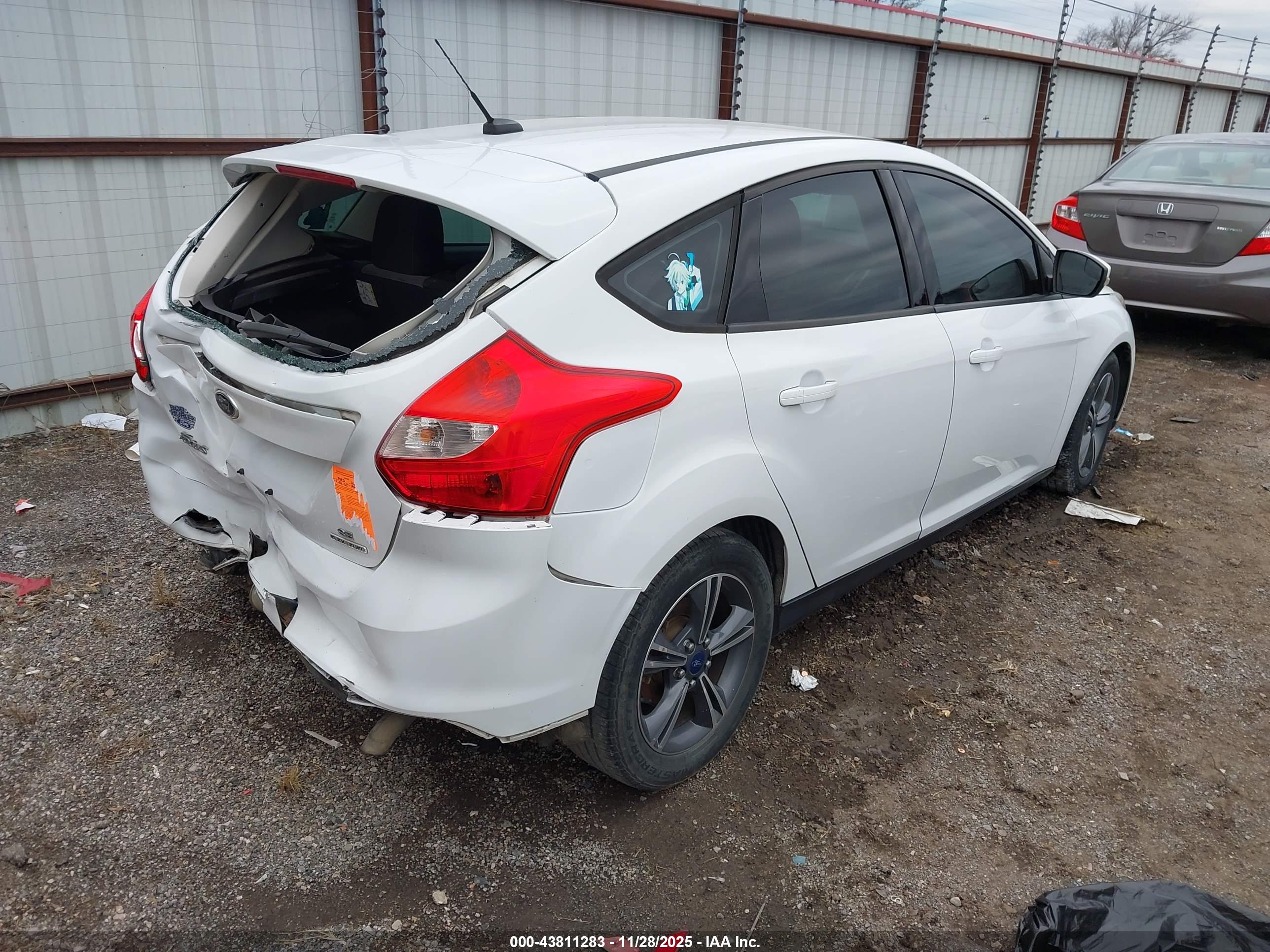 FORD FOCUS image 4