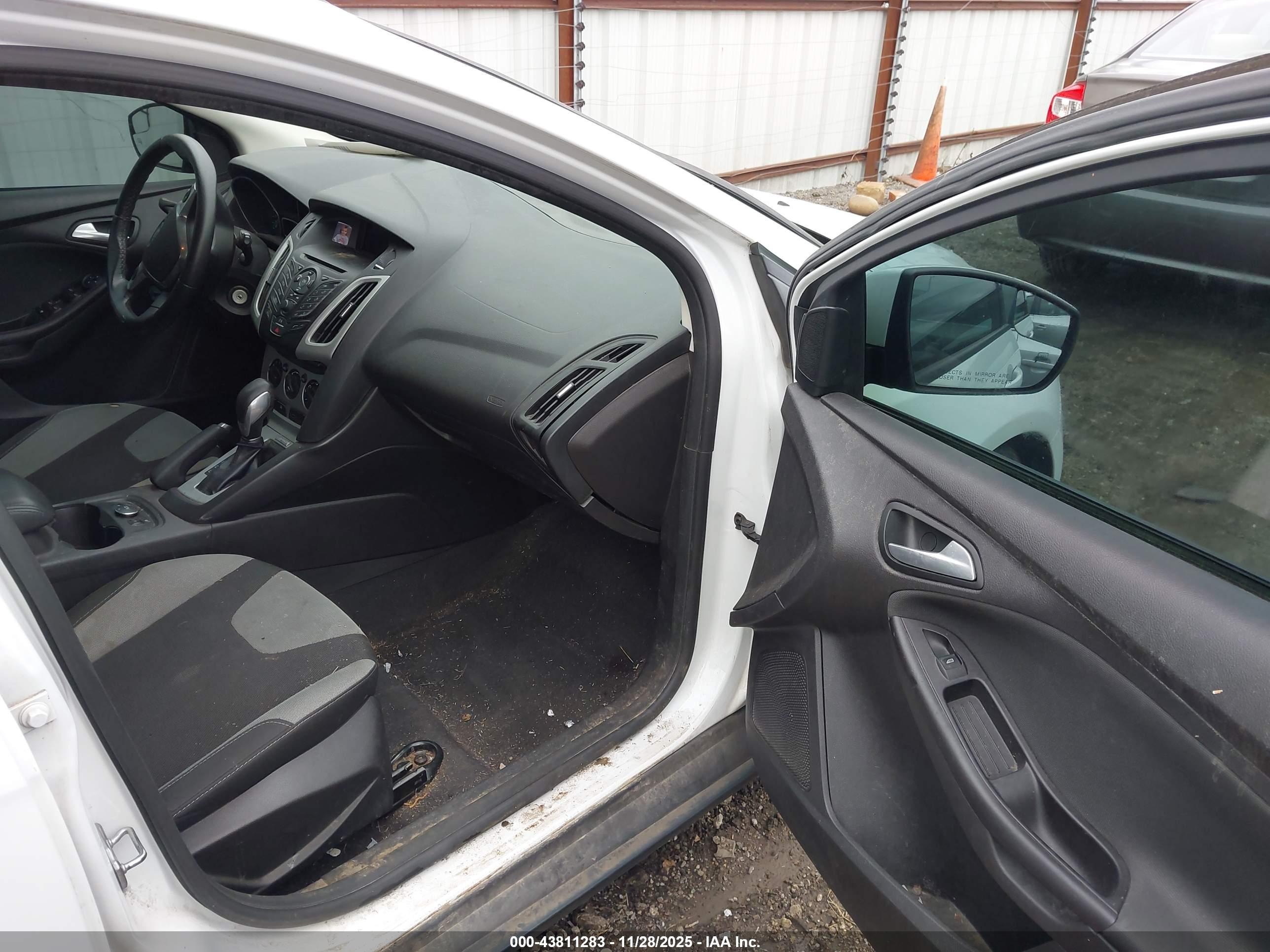 FORD FOCUS image 5